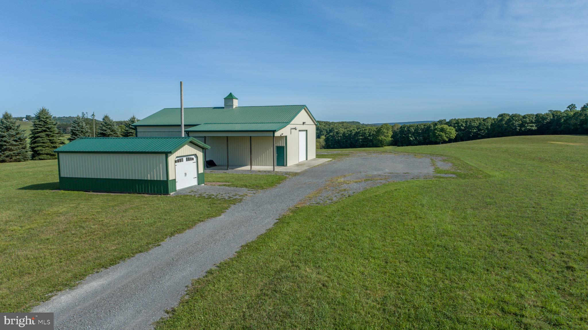 SPRING GLADE ROAD - Farm