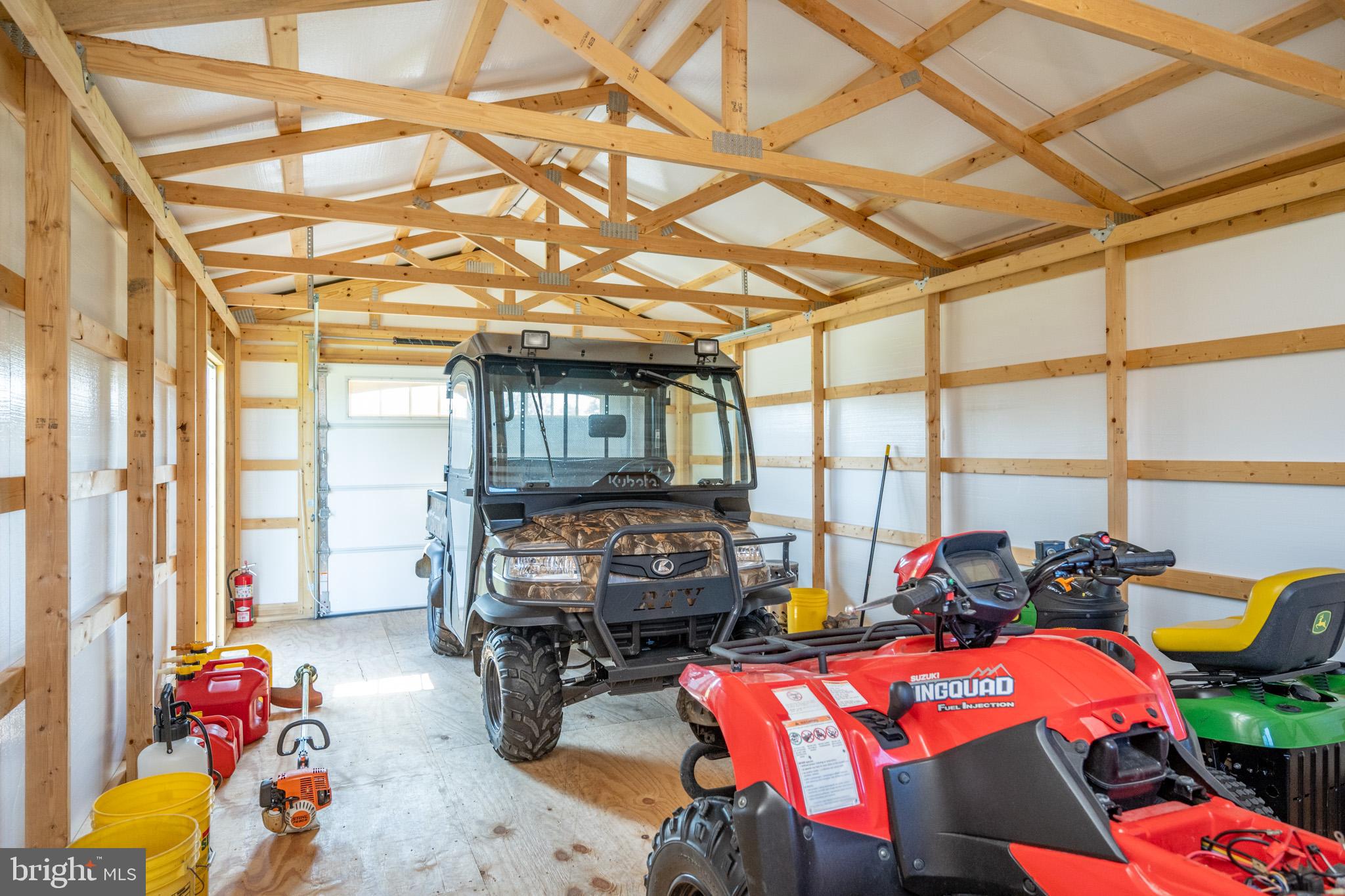 SPRING GLADE ROAD - Farm