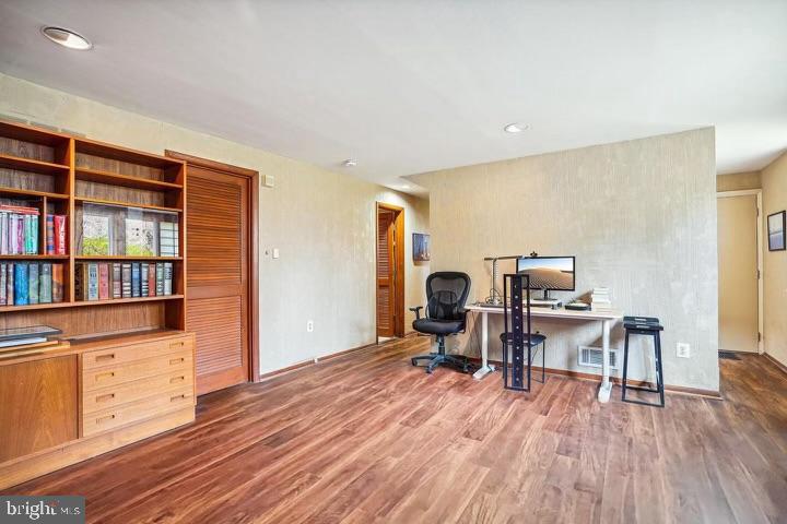 HOLMES RUN ACRES - Residential