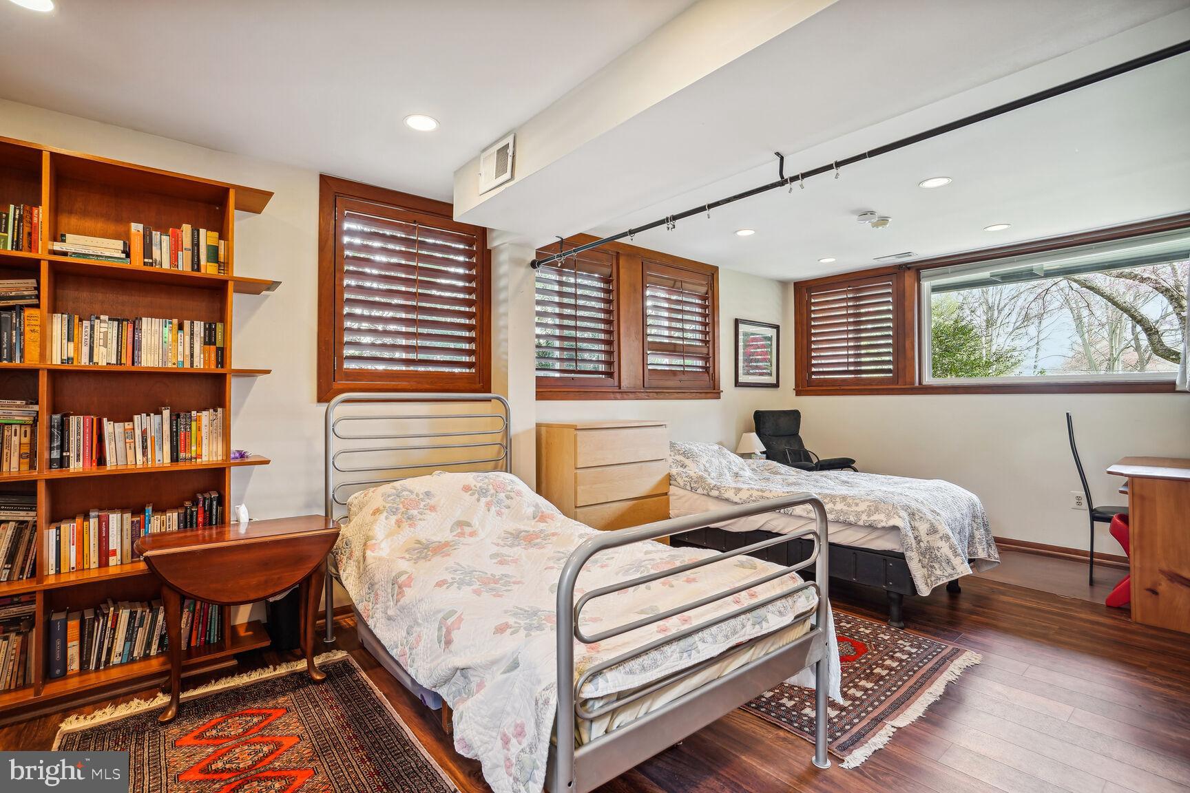 HOLMES RUN ACRES - Residential