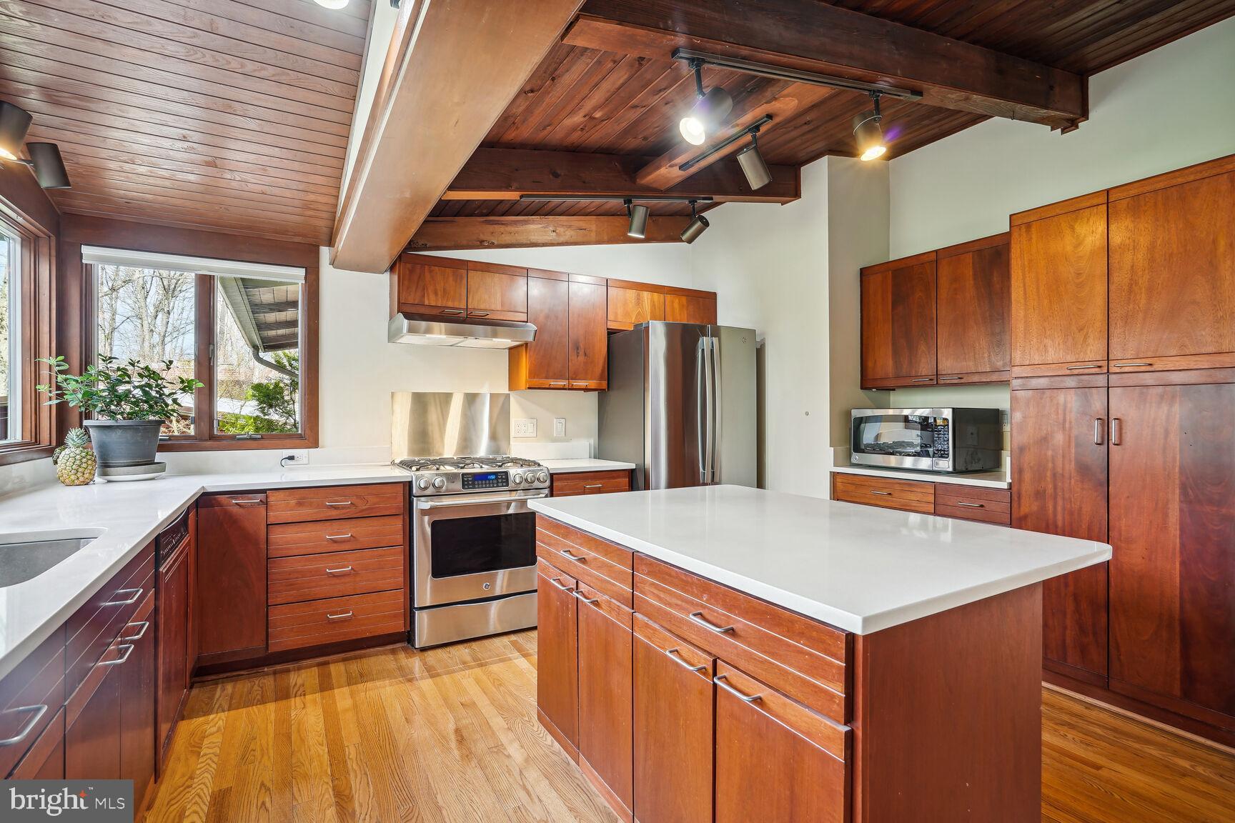 HOLMES RUN ACRES - Residential