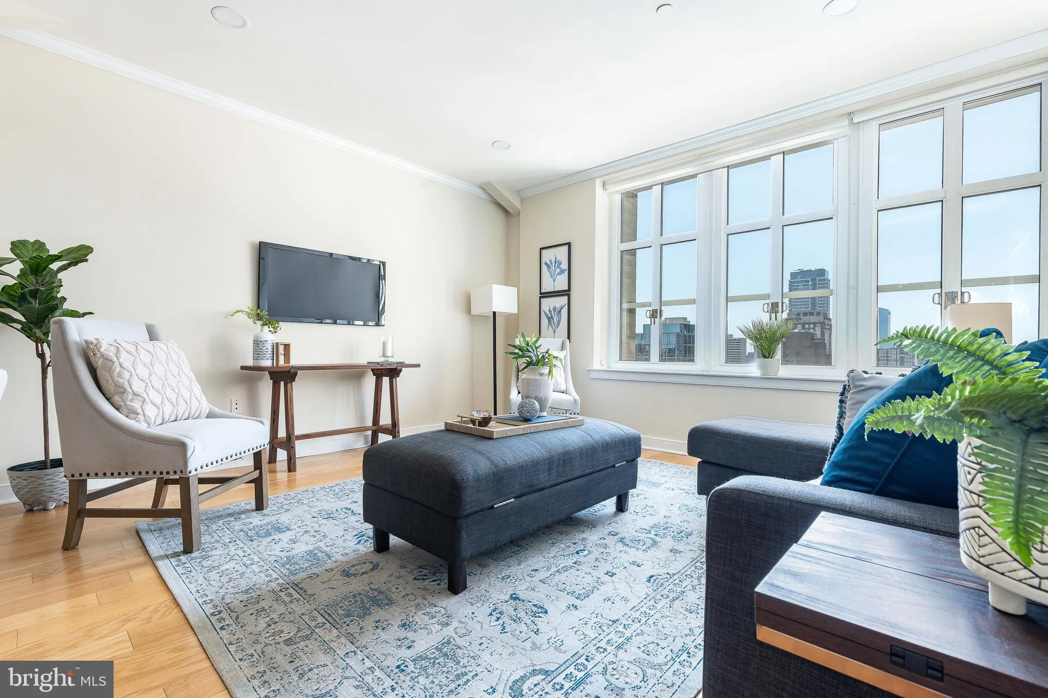 Philadelphia, Pennsylvania 19102, United States, 2 Bedrooms Bedrooms, ,2 BathroomsBathrooms,Residential,Active,165820