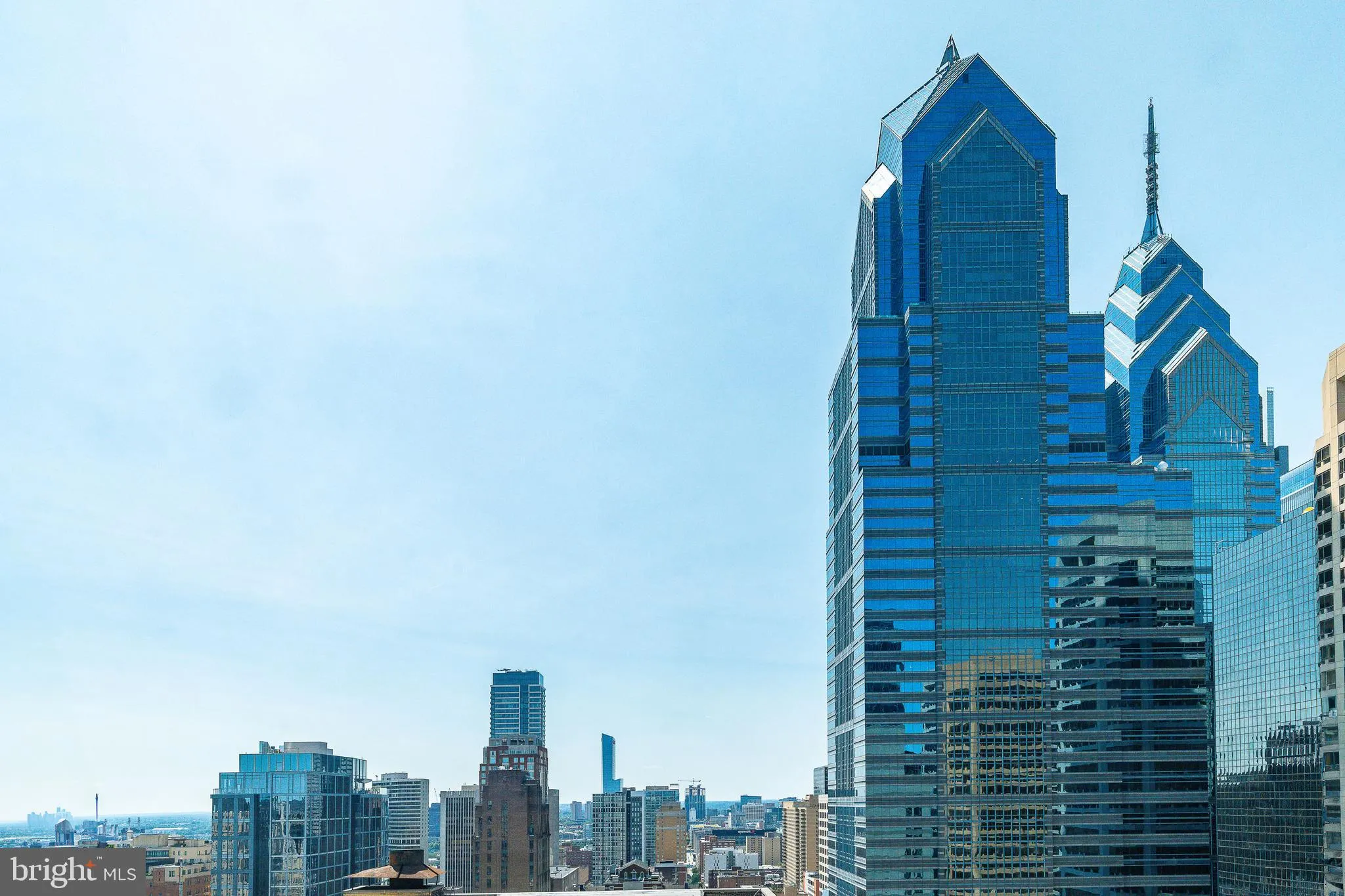 Philadelphia, Pennsylvania 19102, United States, 2 Bedrooms Bedrooms, ,2 BathroomsBathrooms,Residential,Active,165820