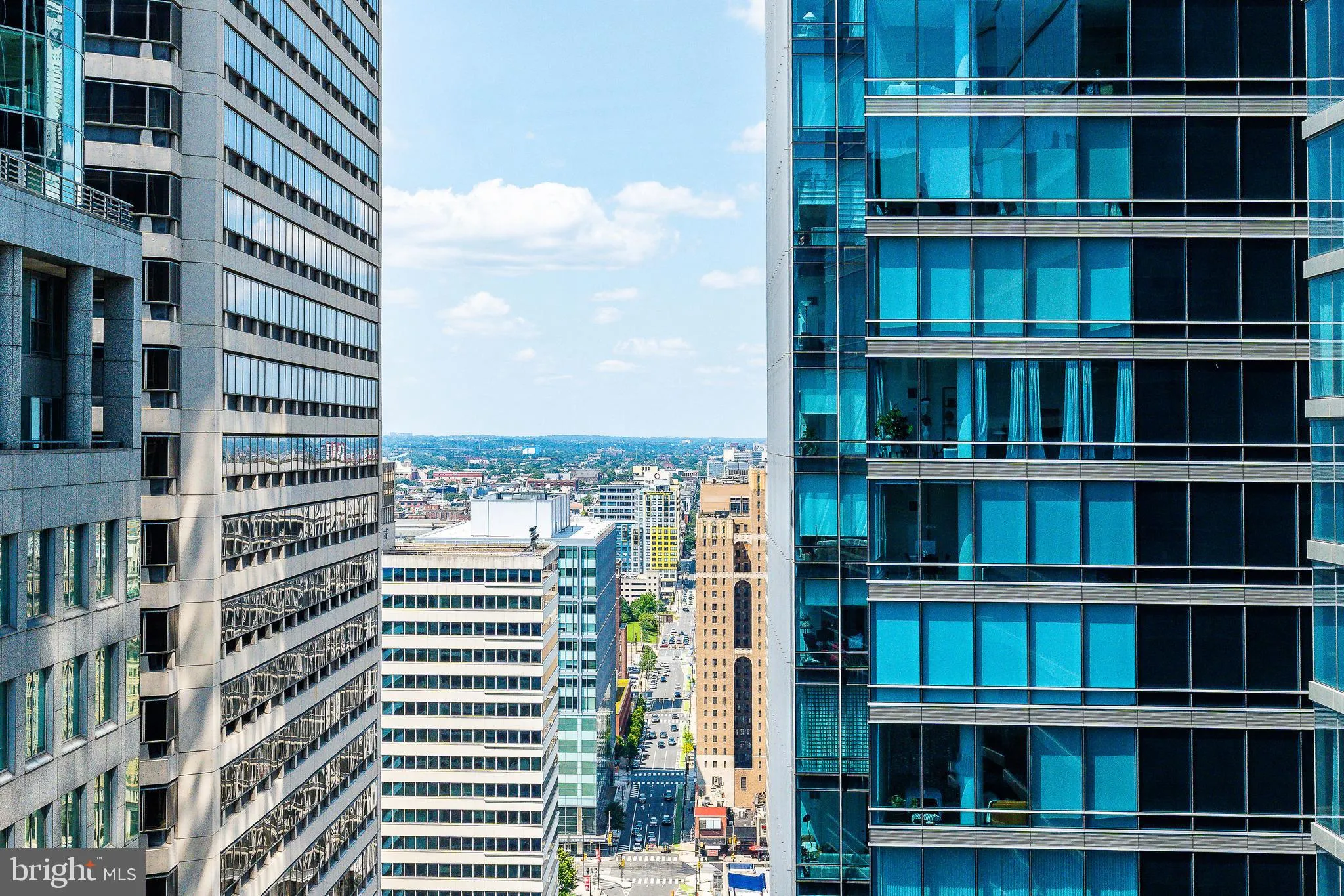 Philadelphia, Pennsylvania 19102, United States, 2 Bedrooms Bedrooms, ,2 BathroomsBathrooms,Residential,Active,165820