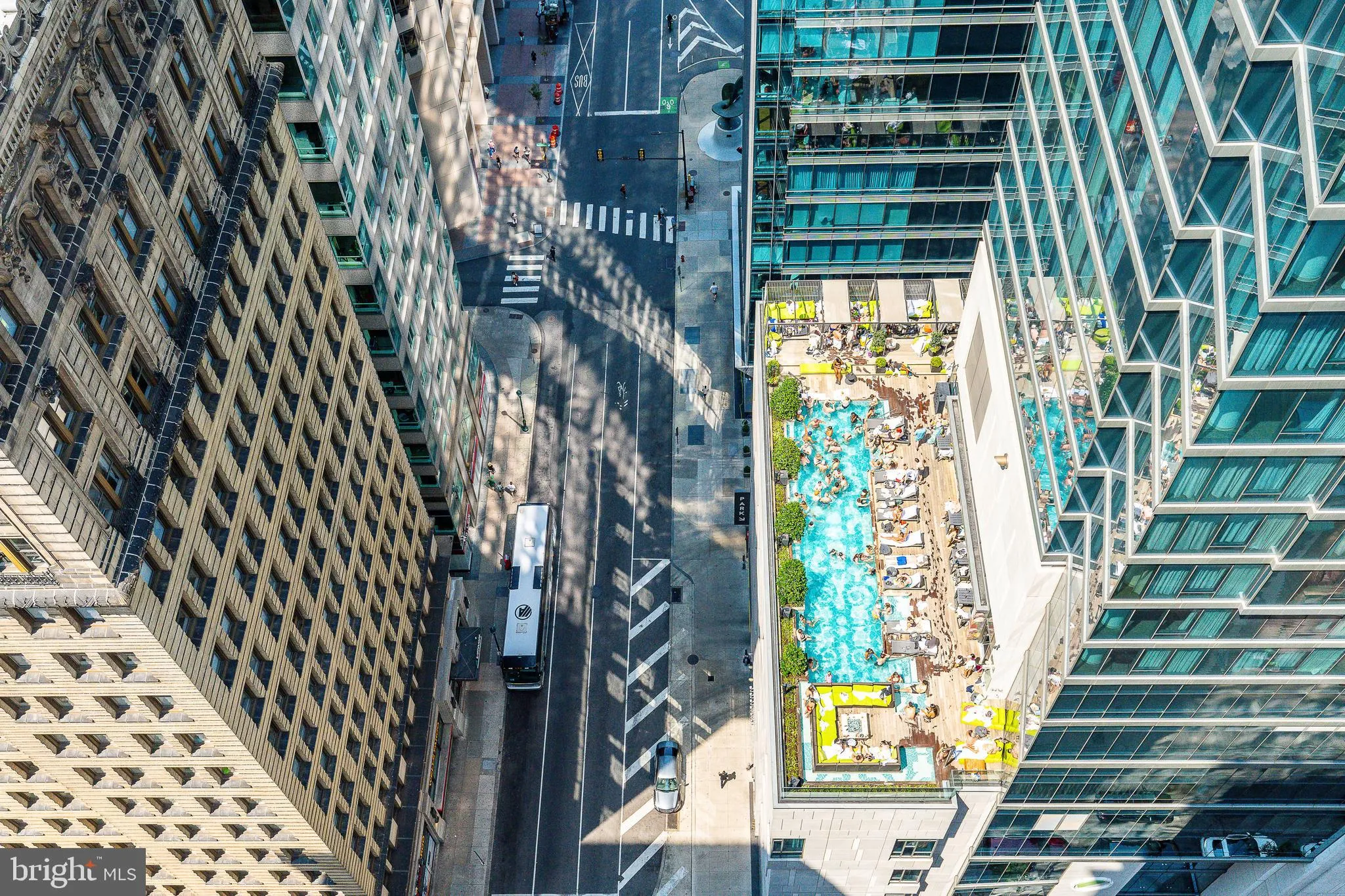 Philadelphia, Pennsylvania 19102, United States, 2 Bedrooms Bedrooms, ,2 BathroomsBathrooms,Residential,Active,165820