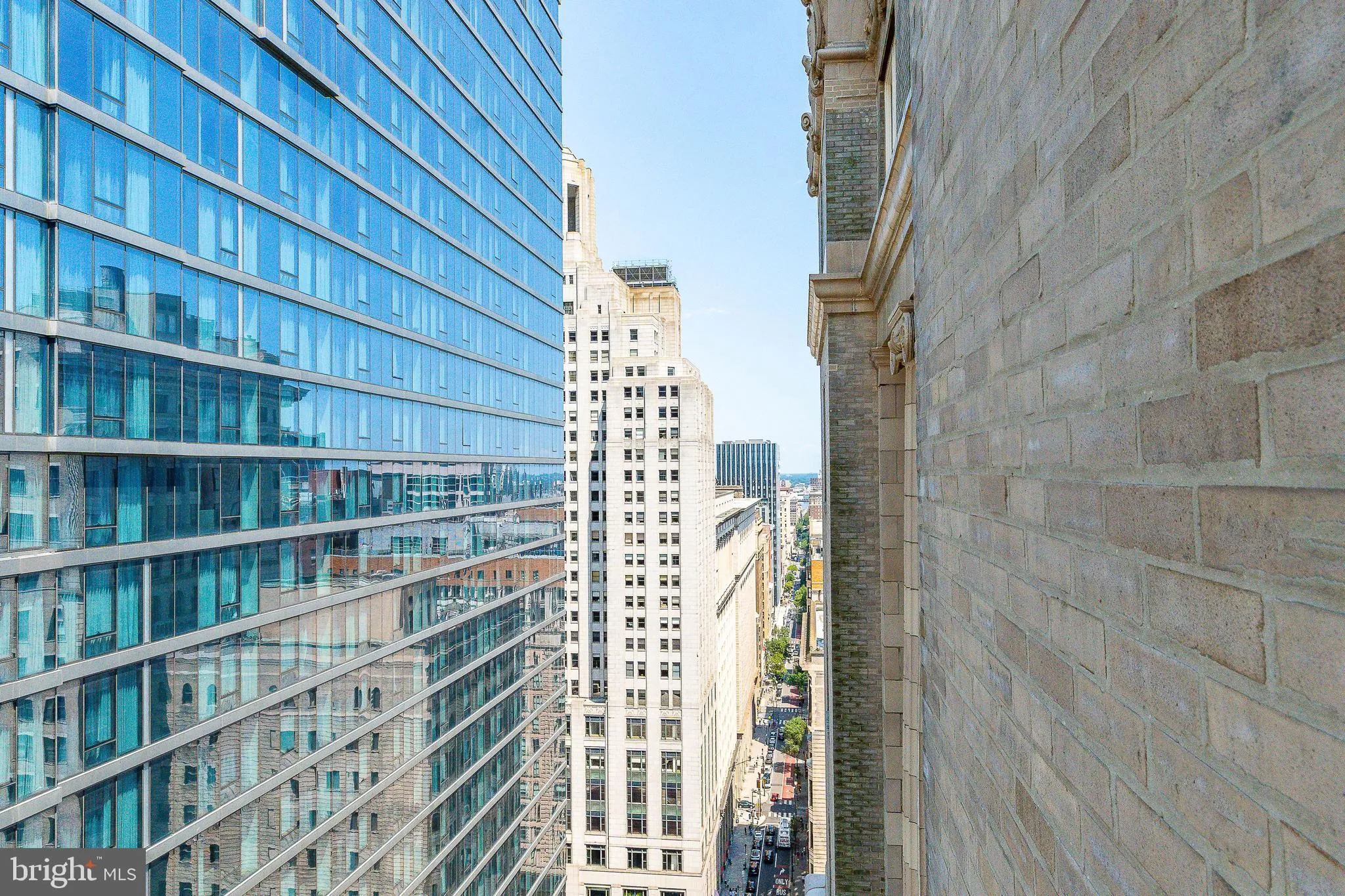 Philadelphia, Pennsylvania 19102, United States, 2 Bedrooms Bedrooms, ,2 BathroomsBathrooms,Residential,Active,165820