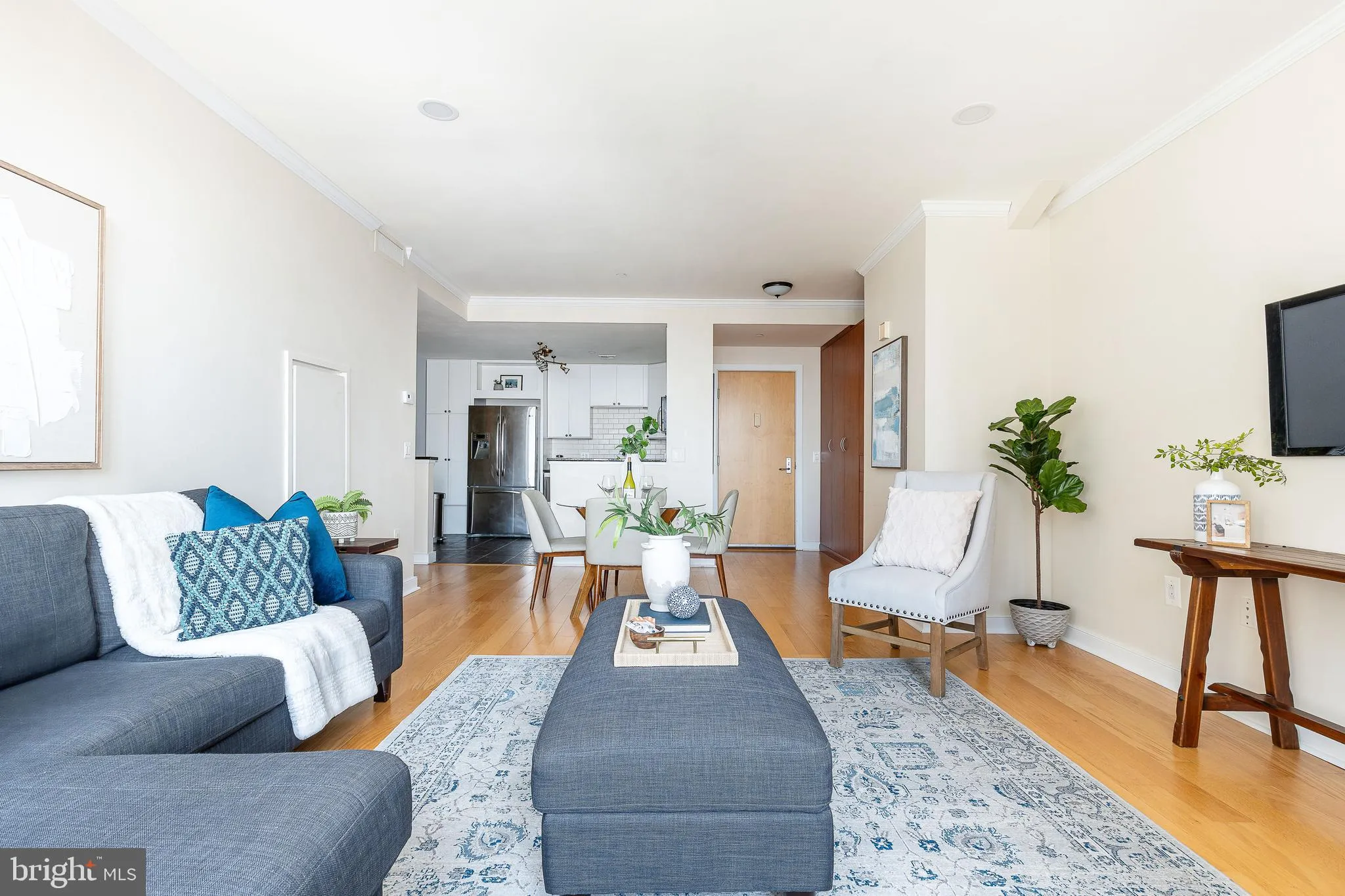 Philadelphia, Pennsylvania 19102, United States, 2 Bedrooms Bedrooms, ,2 BathroomsBathrooms,Residential,Active,165820