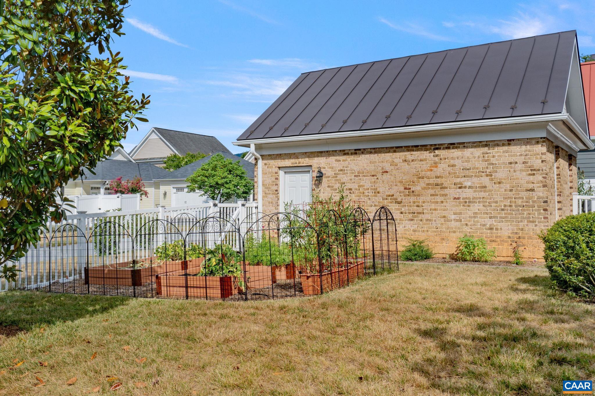 OLD TRAIL - Residential