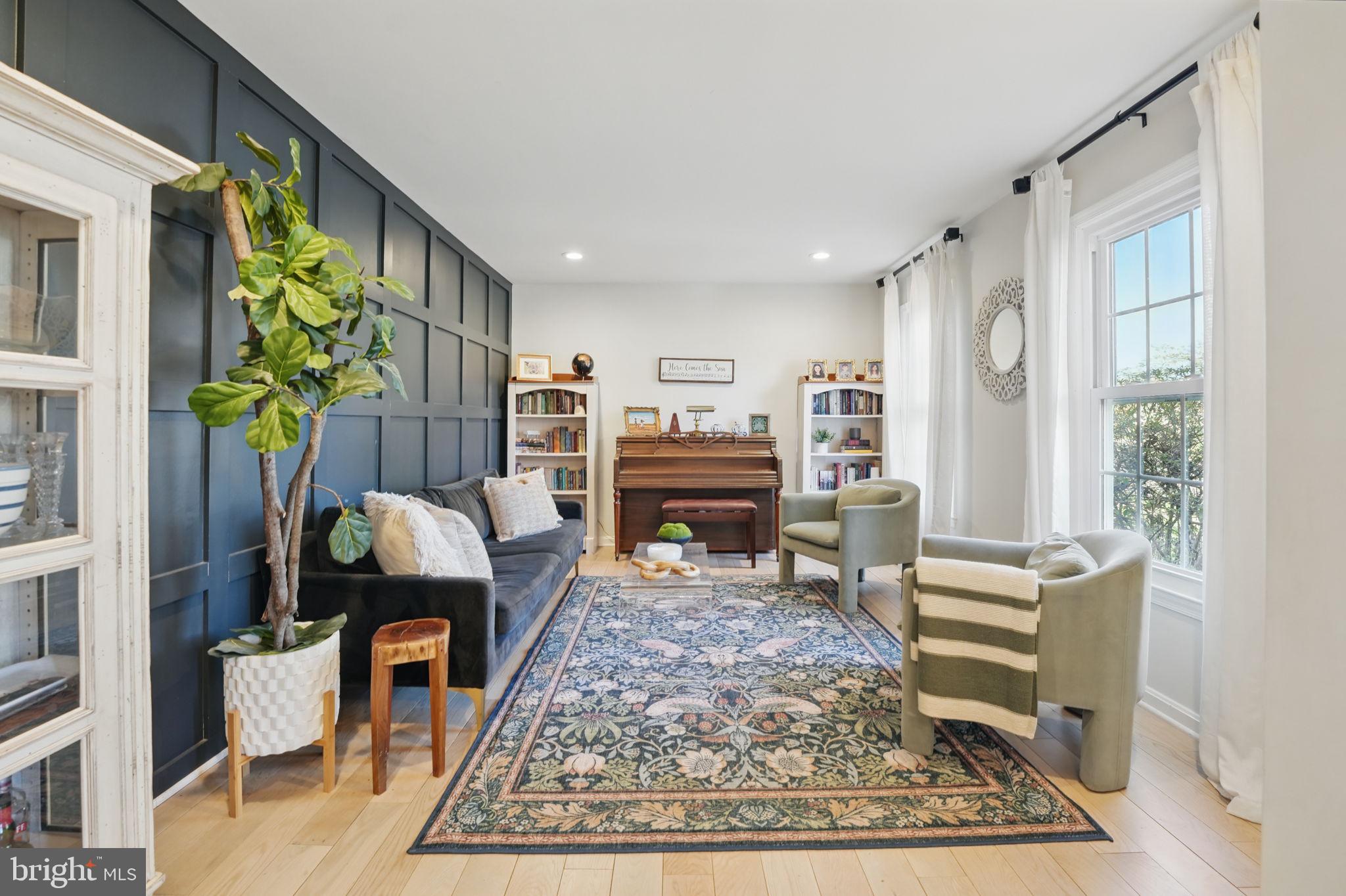 LAKE BRADDOCK - Residential