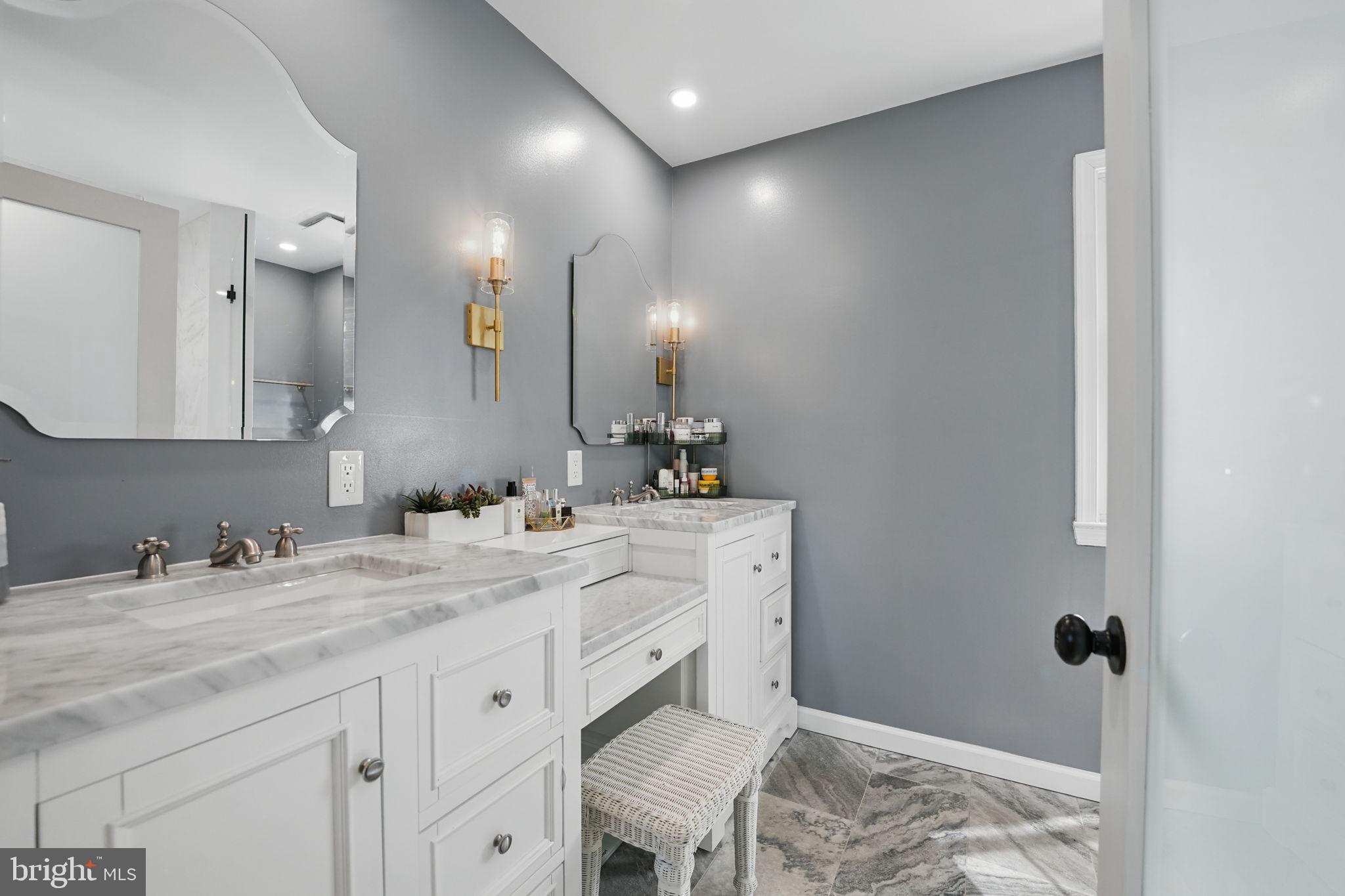 LAKE BRADDOCK - Residential