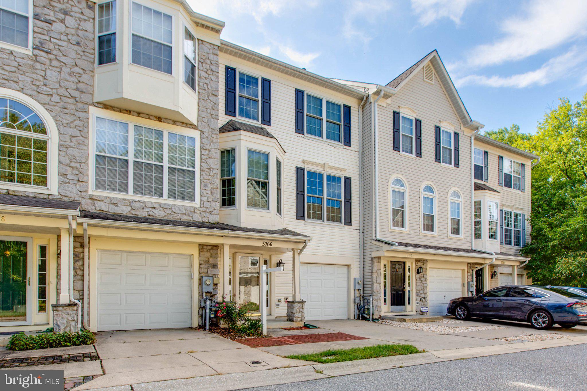 5766 GOLDFINCH COURT