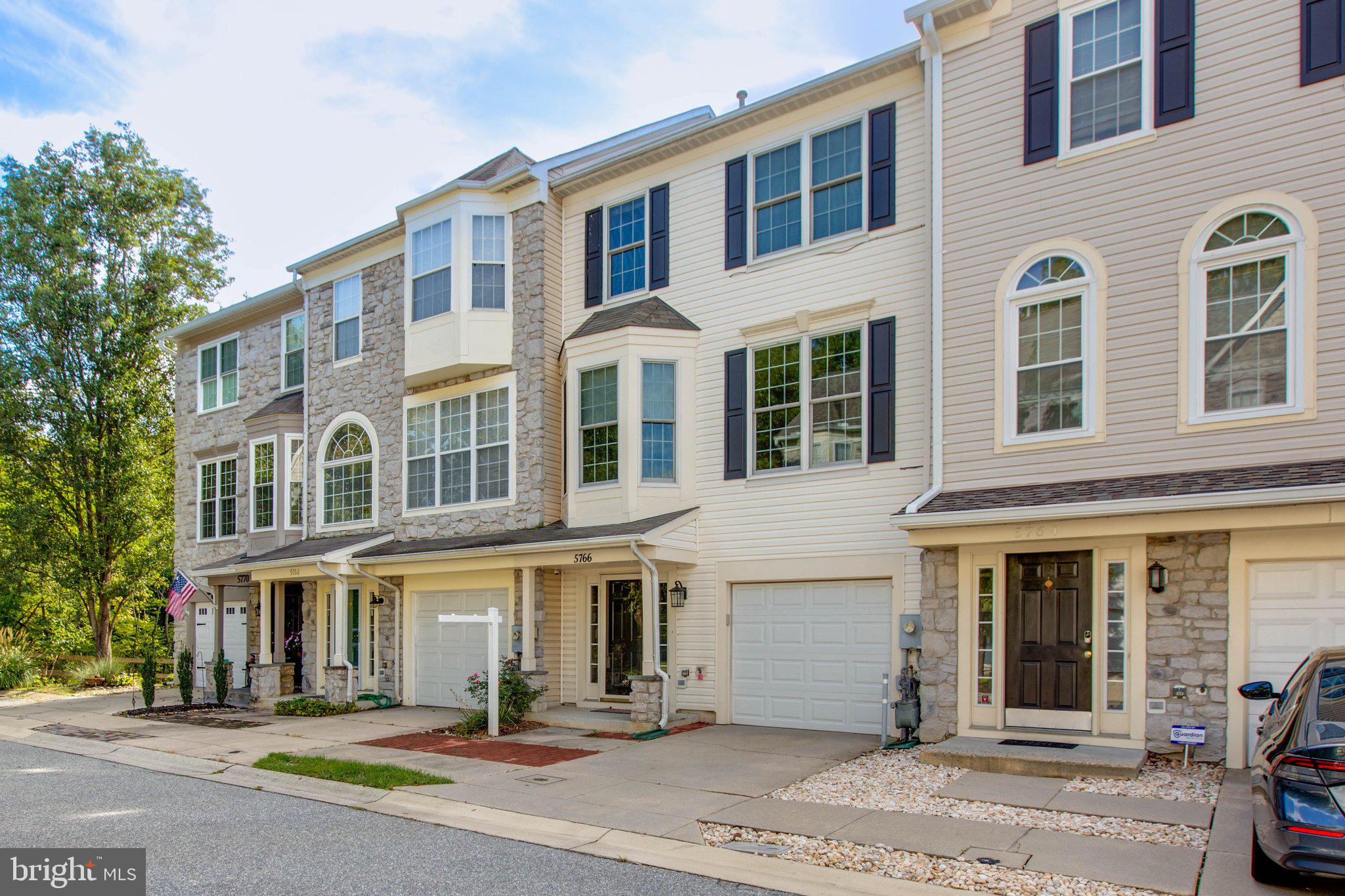 5766 GOLDFINCH COURT