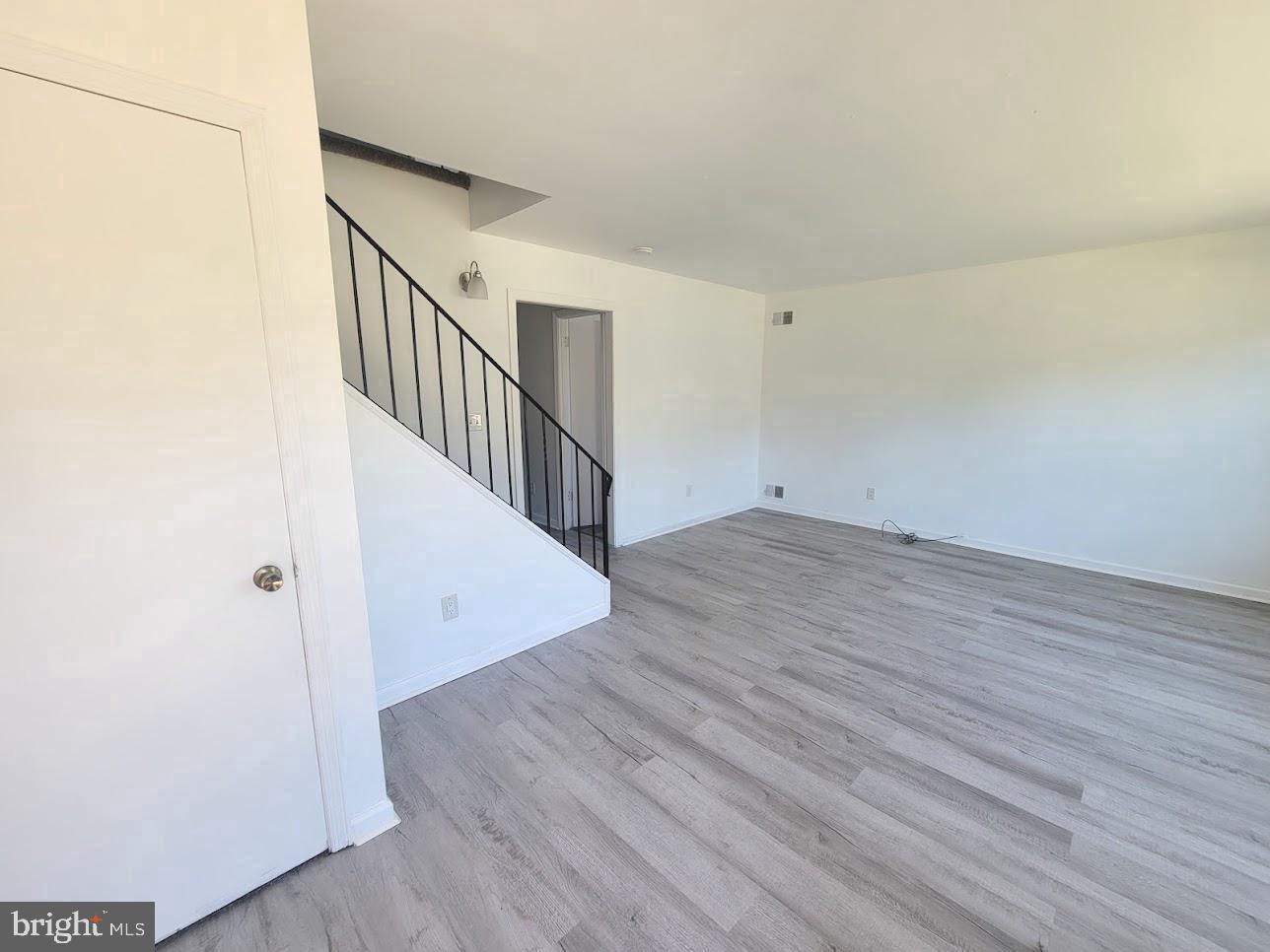 1 ACRUX COURT
