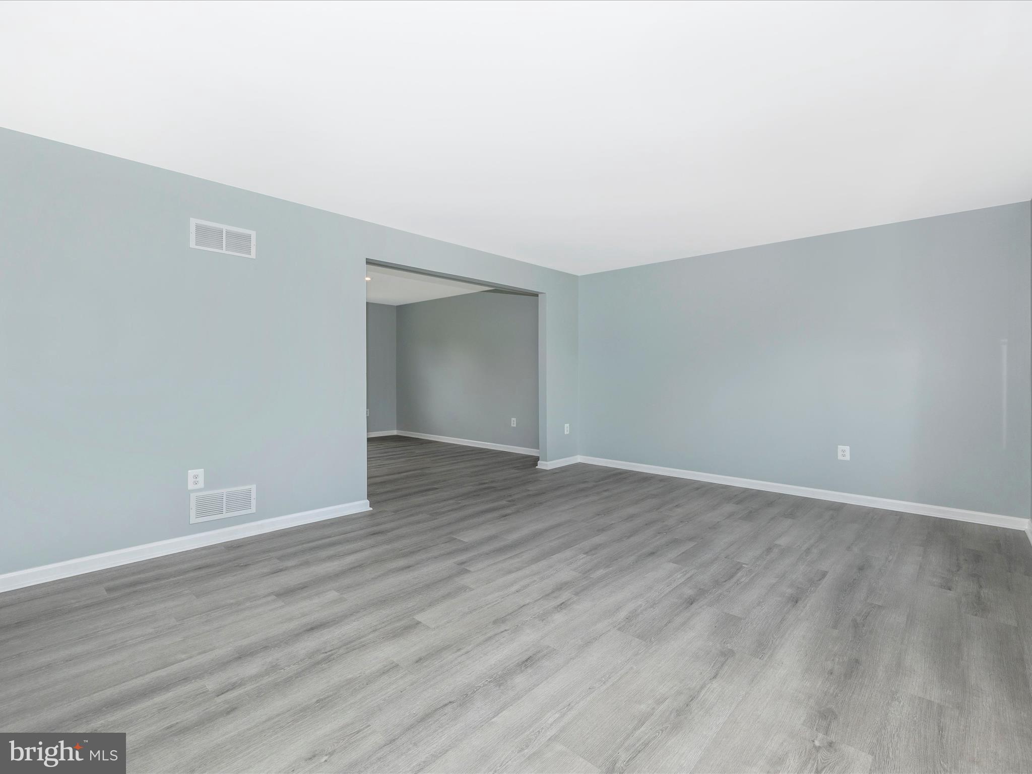 STONEWALL MANOR - Residential