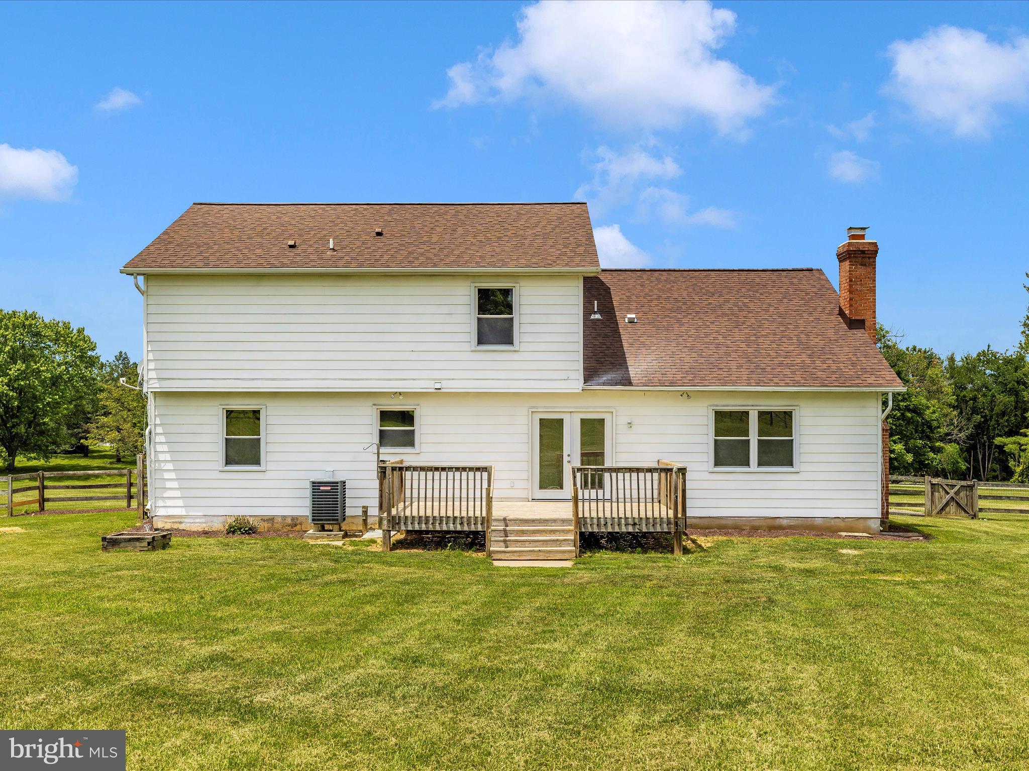 STONEWALL MANOR - Residential