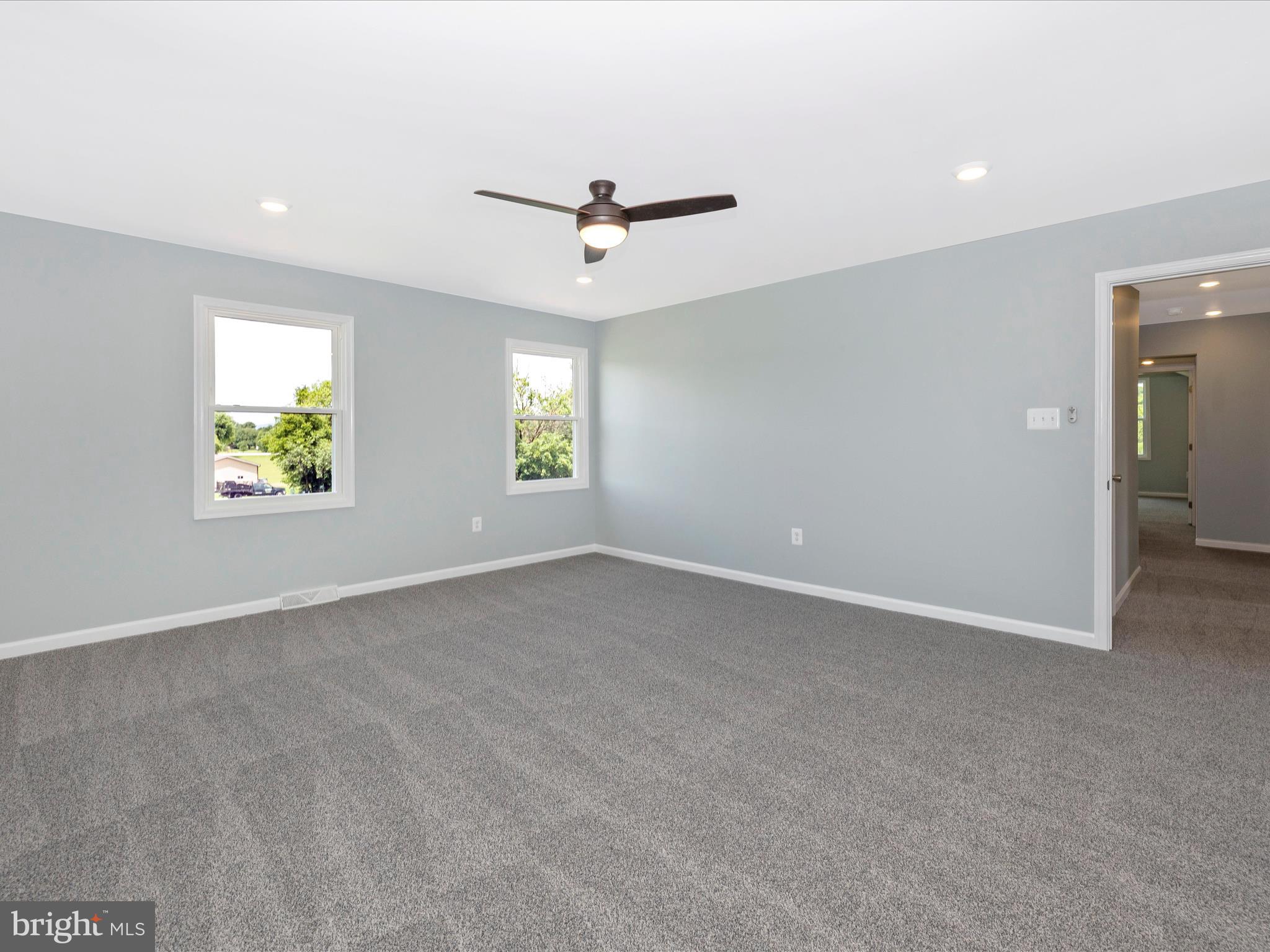 STONEWALL MANOR - Residential