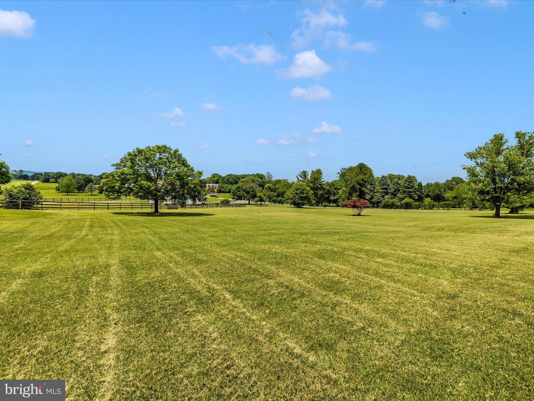 STONEWALL MANOR - Residential