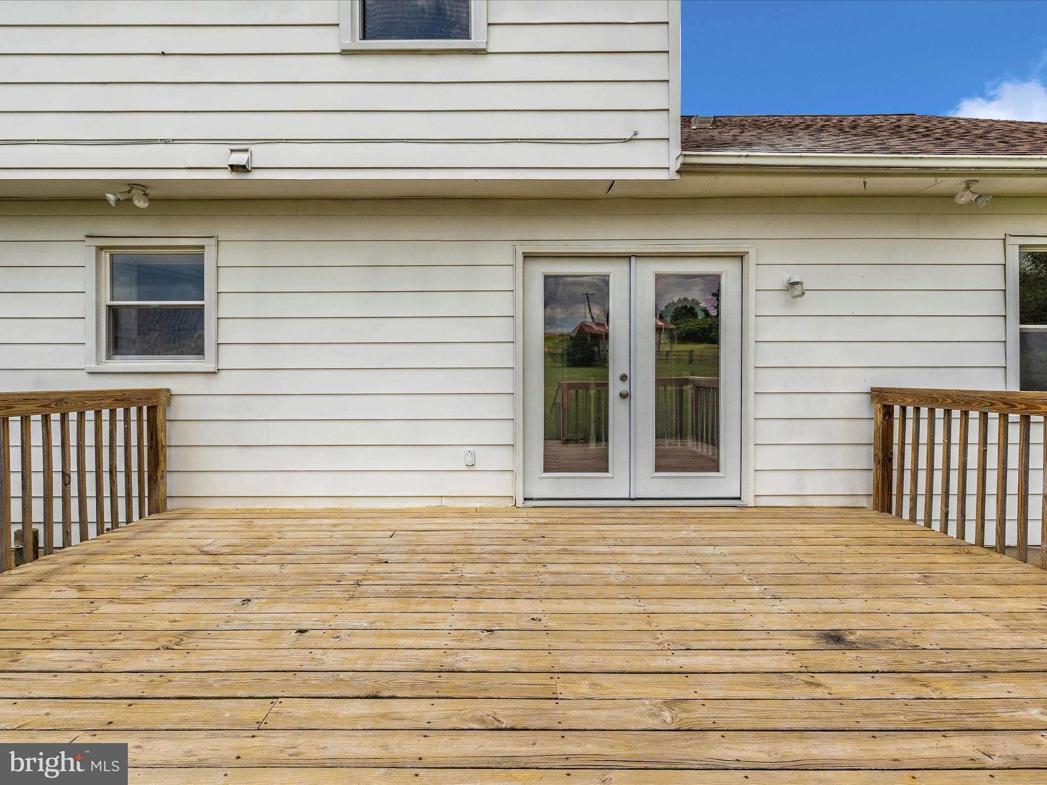 STONEWALL MANOR - Residential