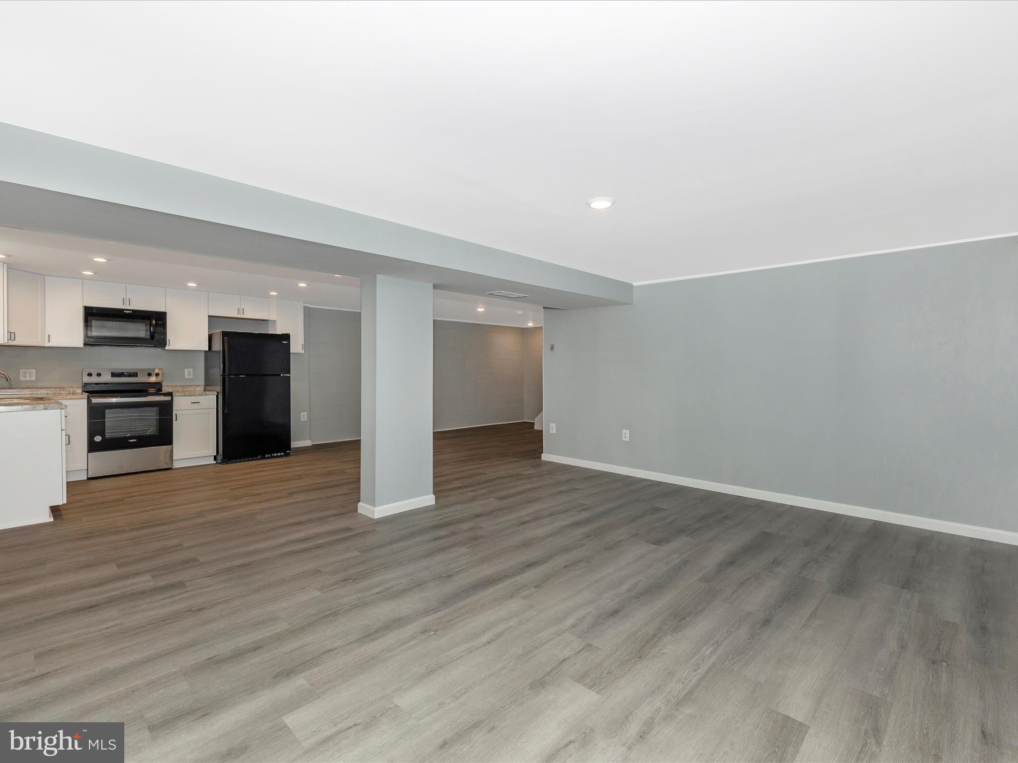 STONEWALL MANOR - Residential