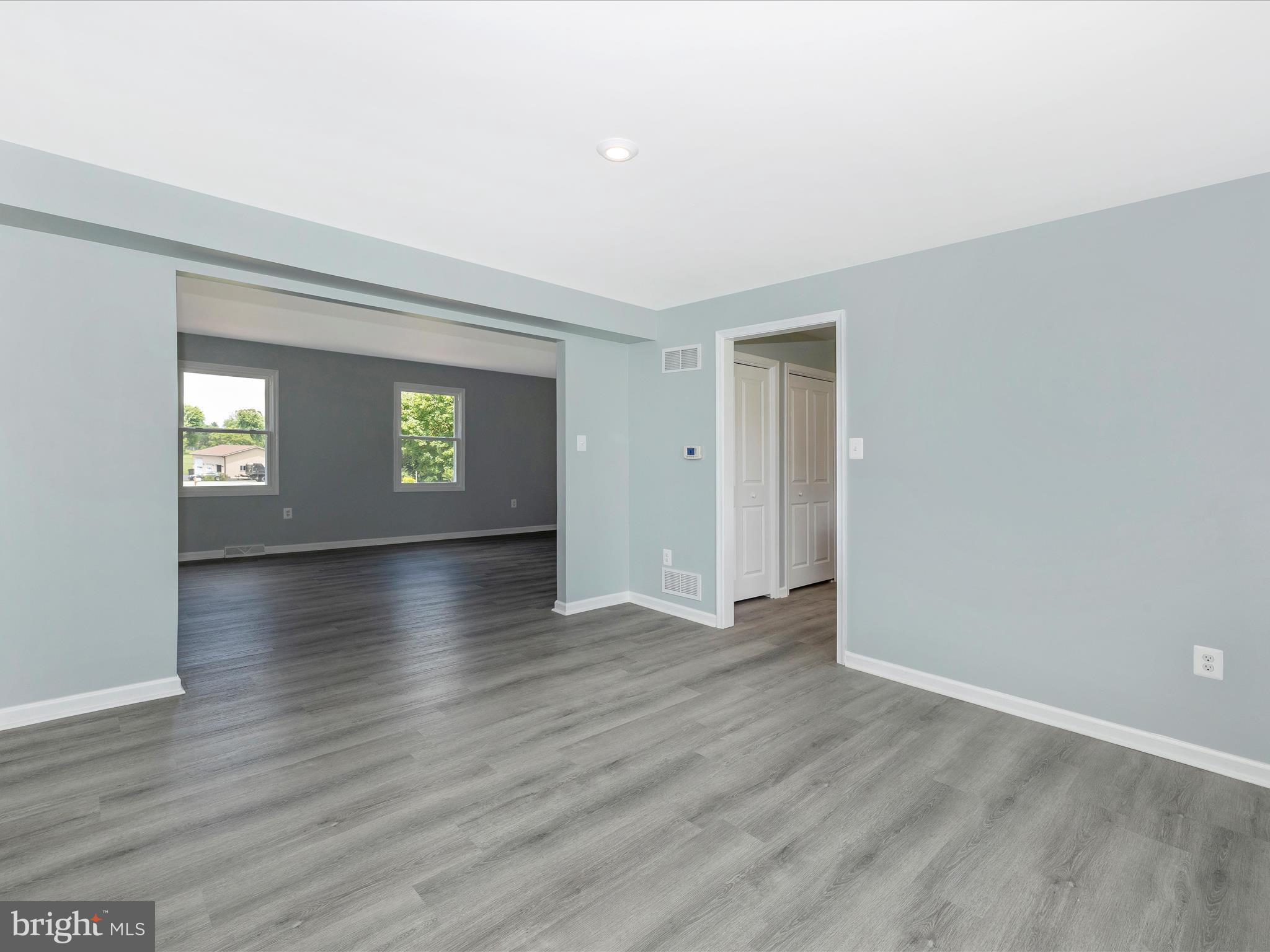 STONEWALL MANOR - Residential