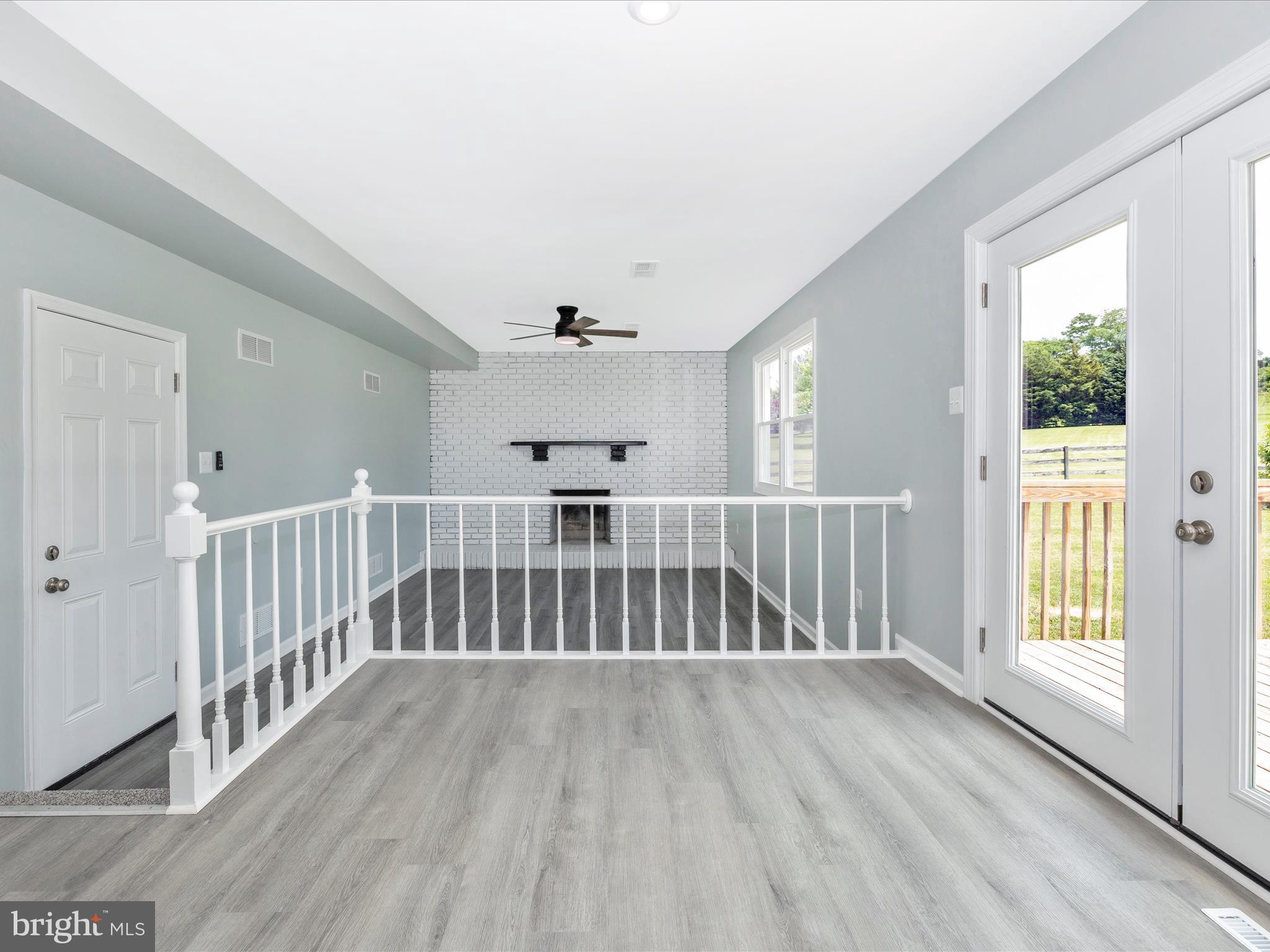 STONEWALL MANOR - Residential