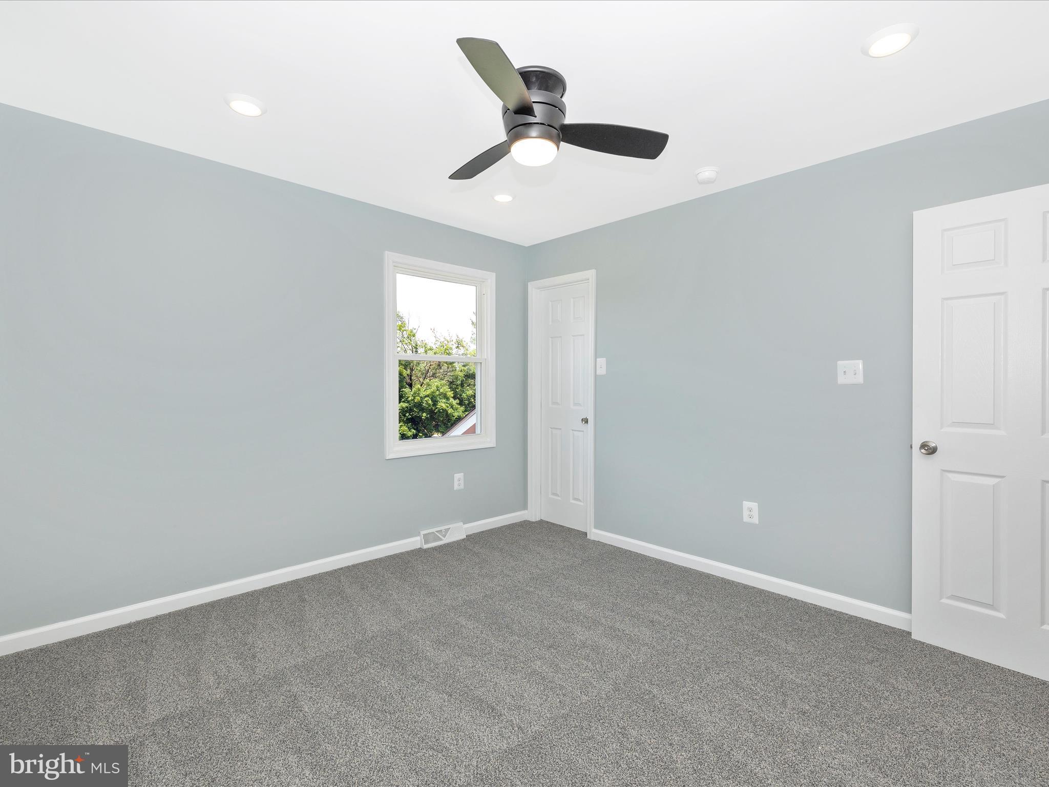 STONEWALL MANOR - Residential