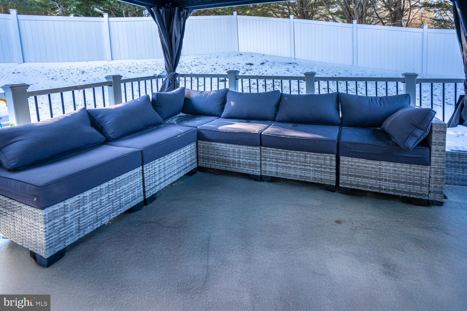 ROBERTS FIELD - Residential