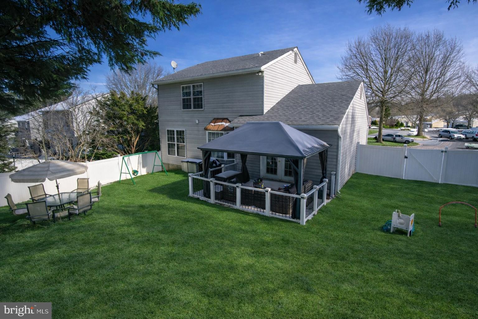 ROBERTS FIELD - Residential