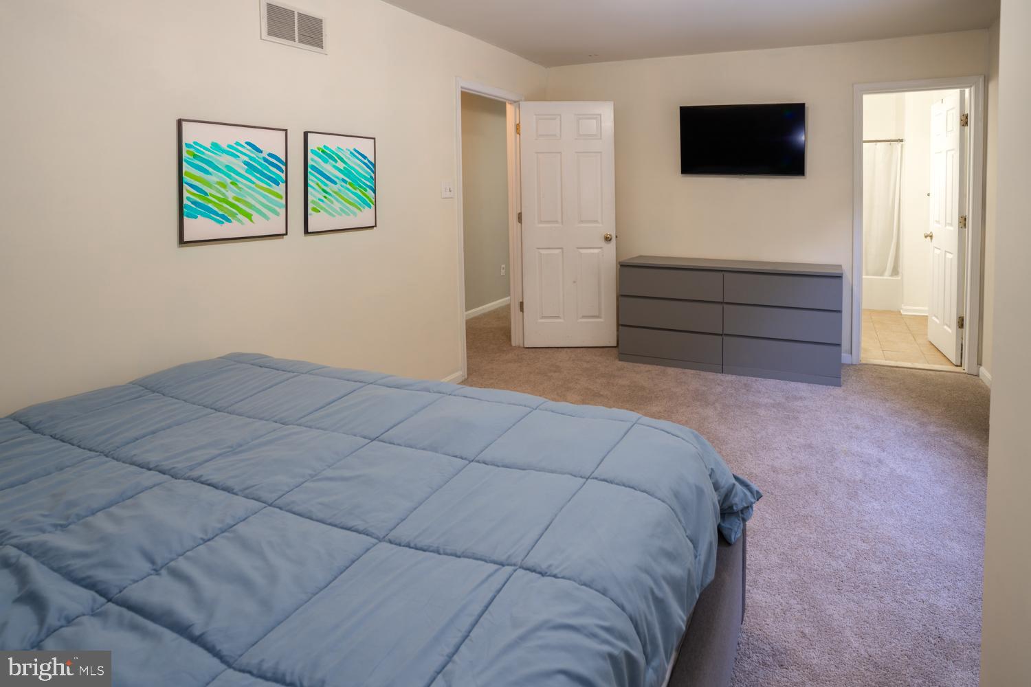 ROBERTS FIELD - Residential