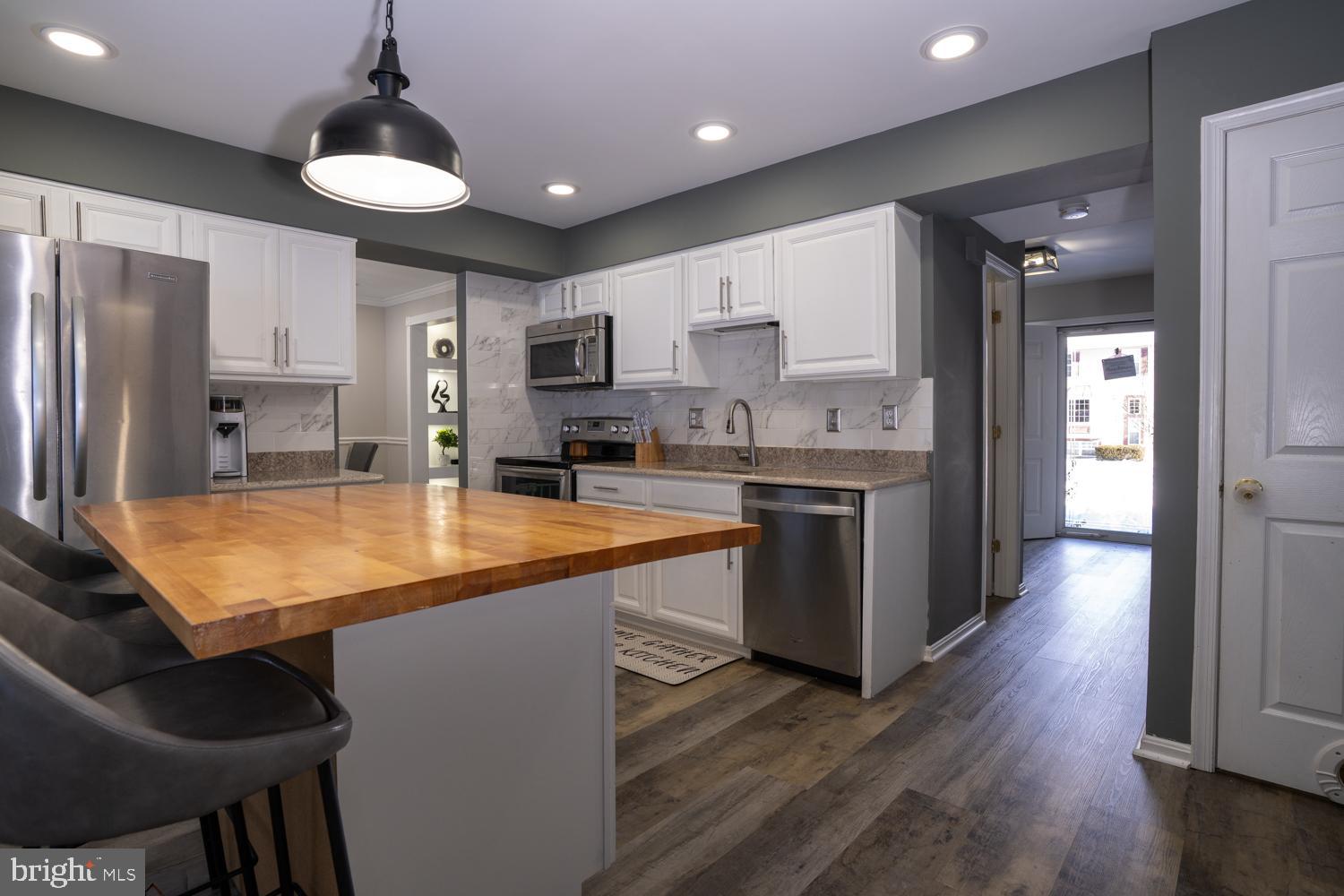 ROBERTS FIELD - Residential