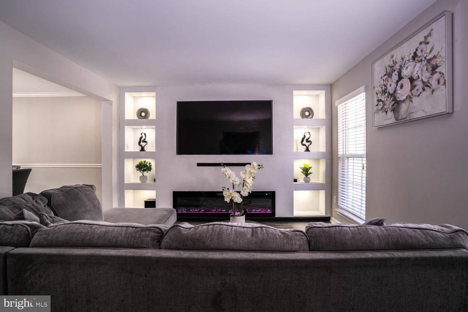 ROBERTS FIELD - Residential