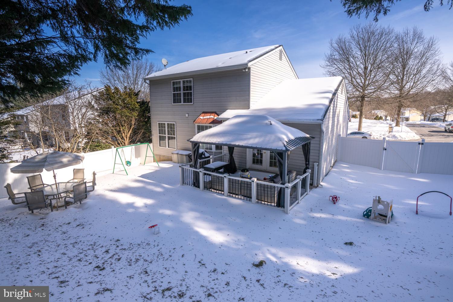 ROBERTS FIELD - Residential