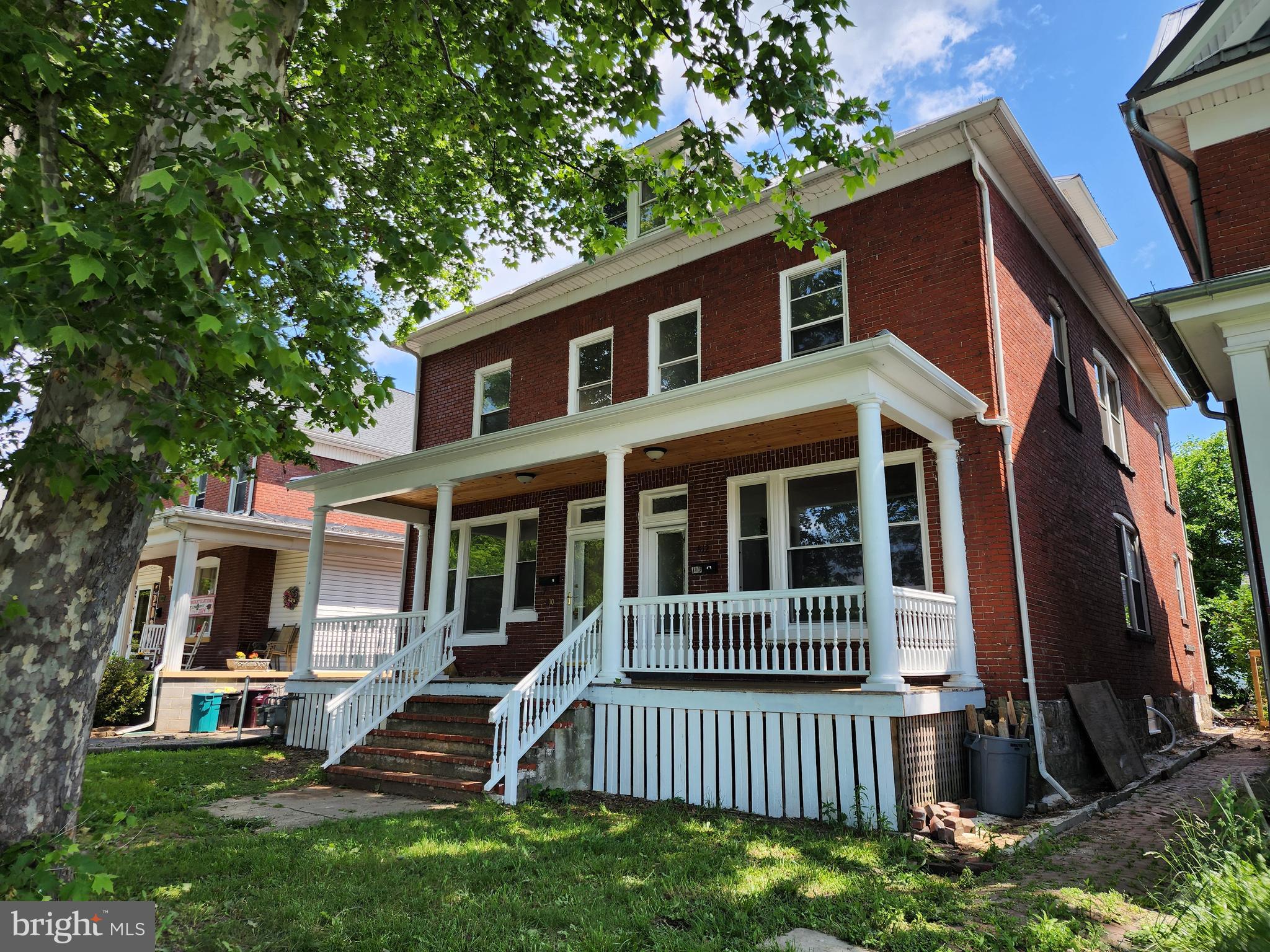 810-812 STEWART AVENUE