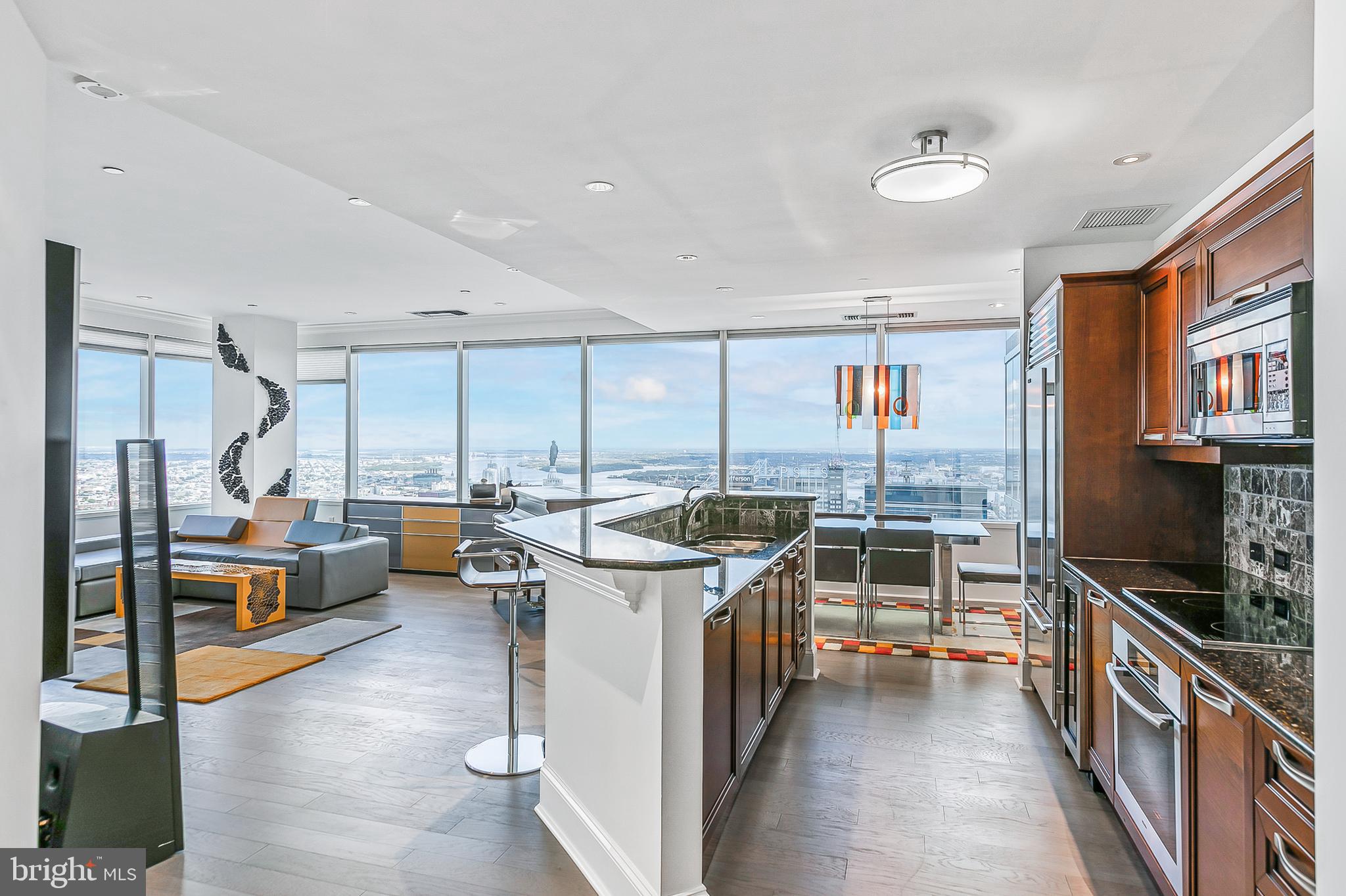 CENTER CITY - Residential Lease