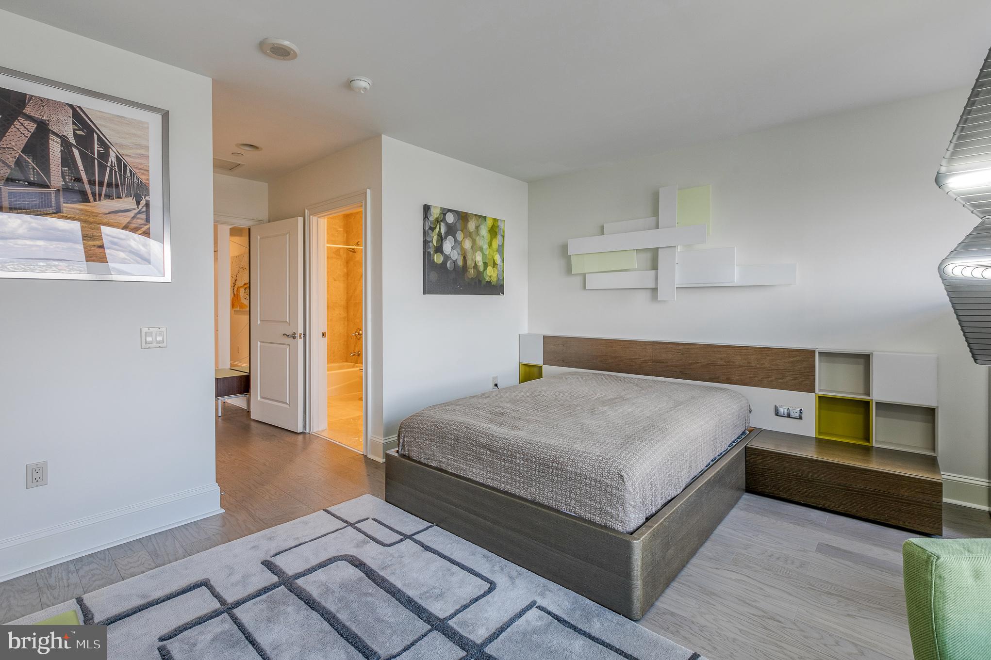 CENTER CITY - Residential Lease