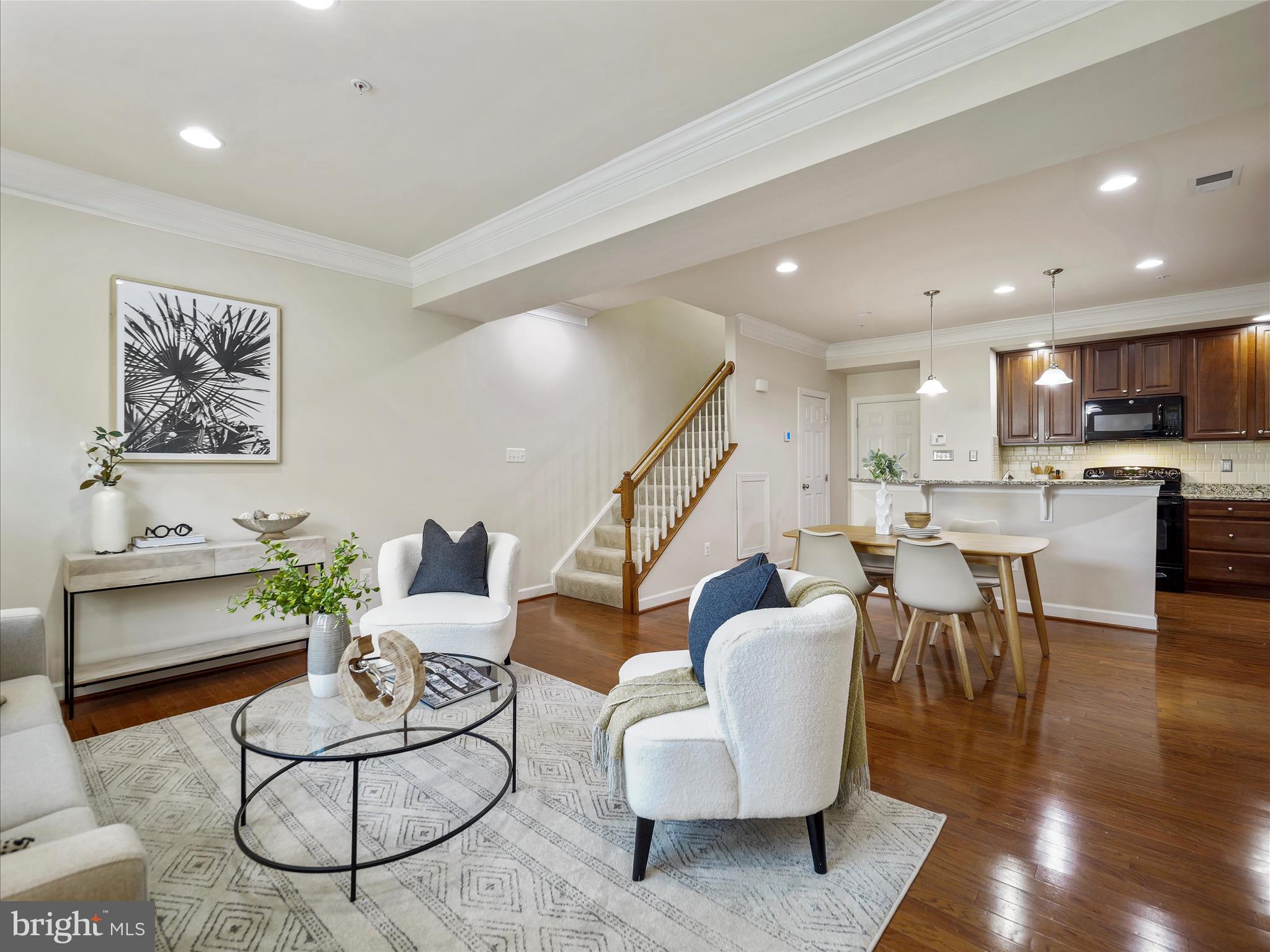 VILLAGES OF URBANA - Residential Lease