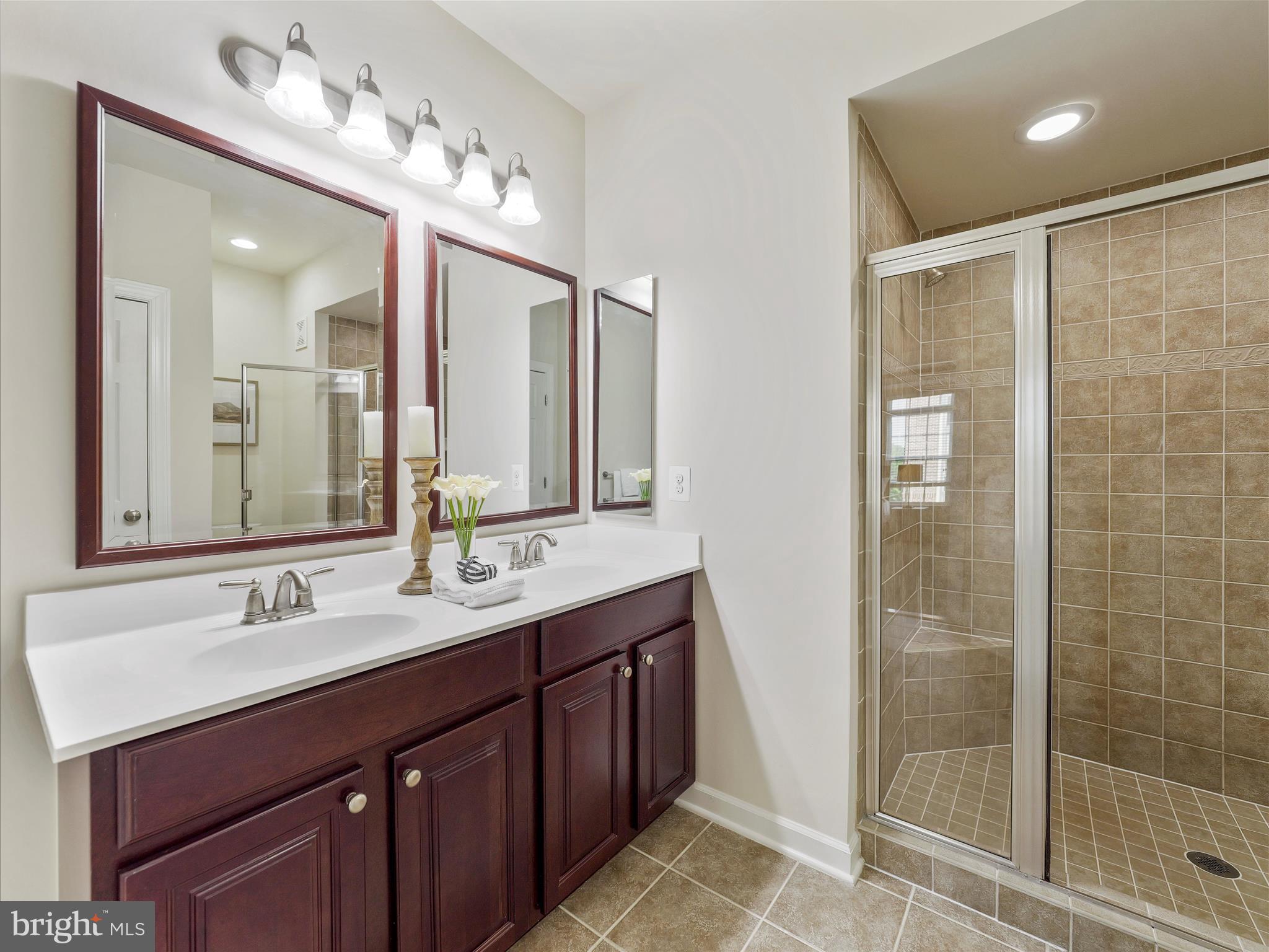 VILLAGES OF URBANA - Residential Lease