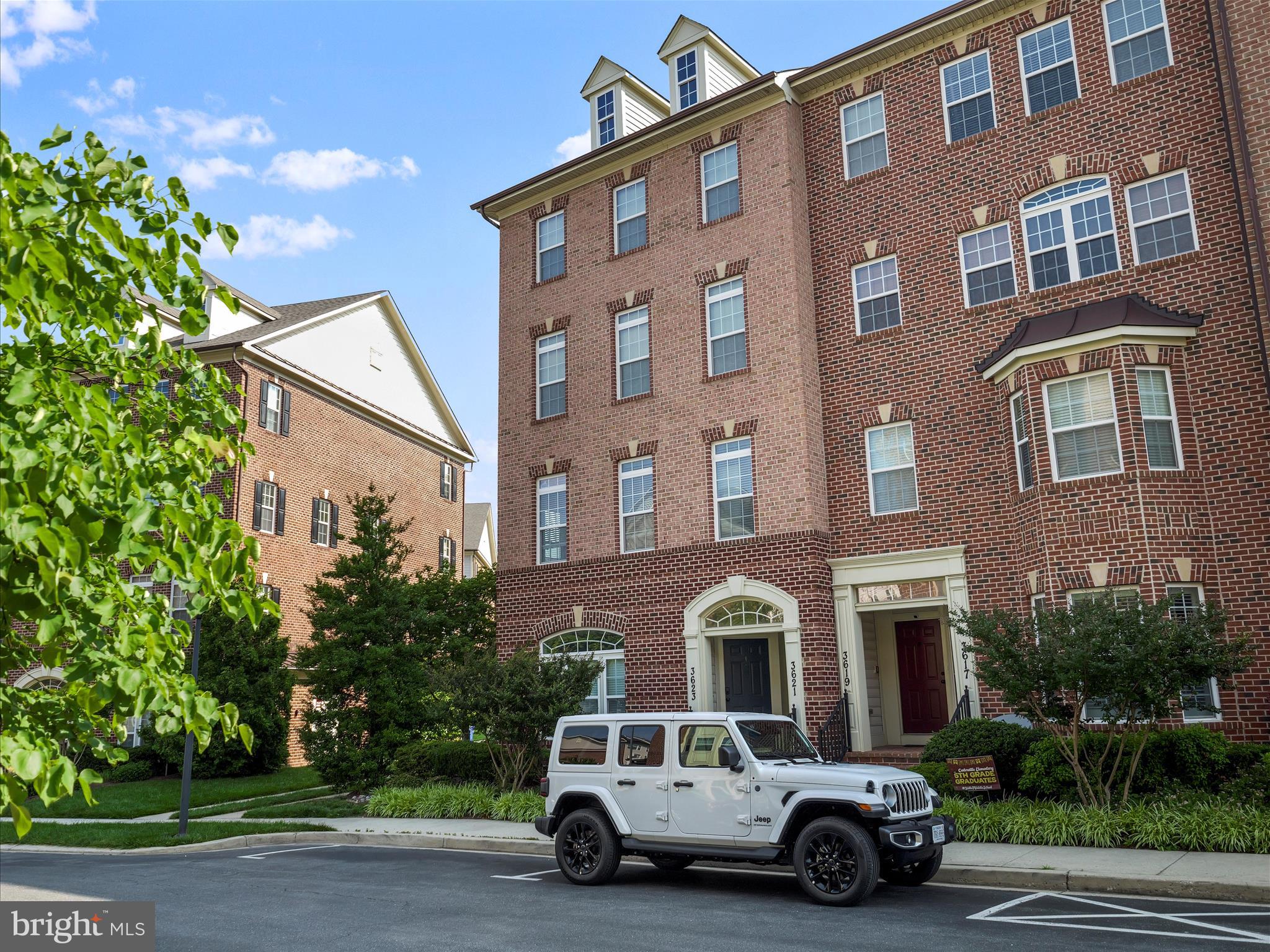 VILLAGES OF URBANA - Residential Lease