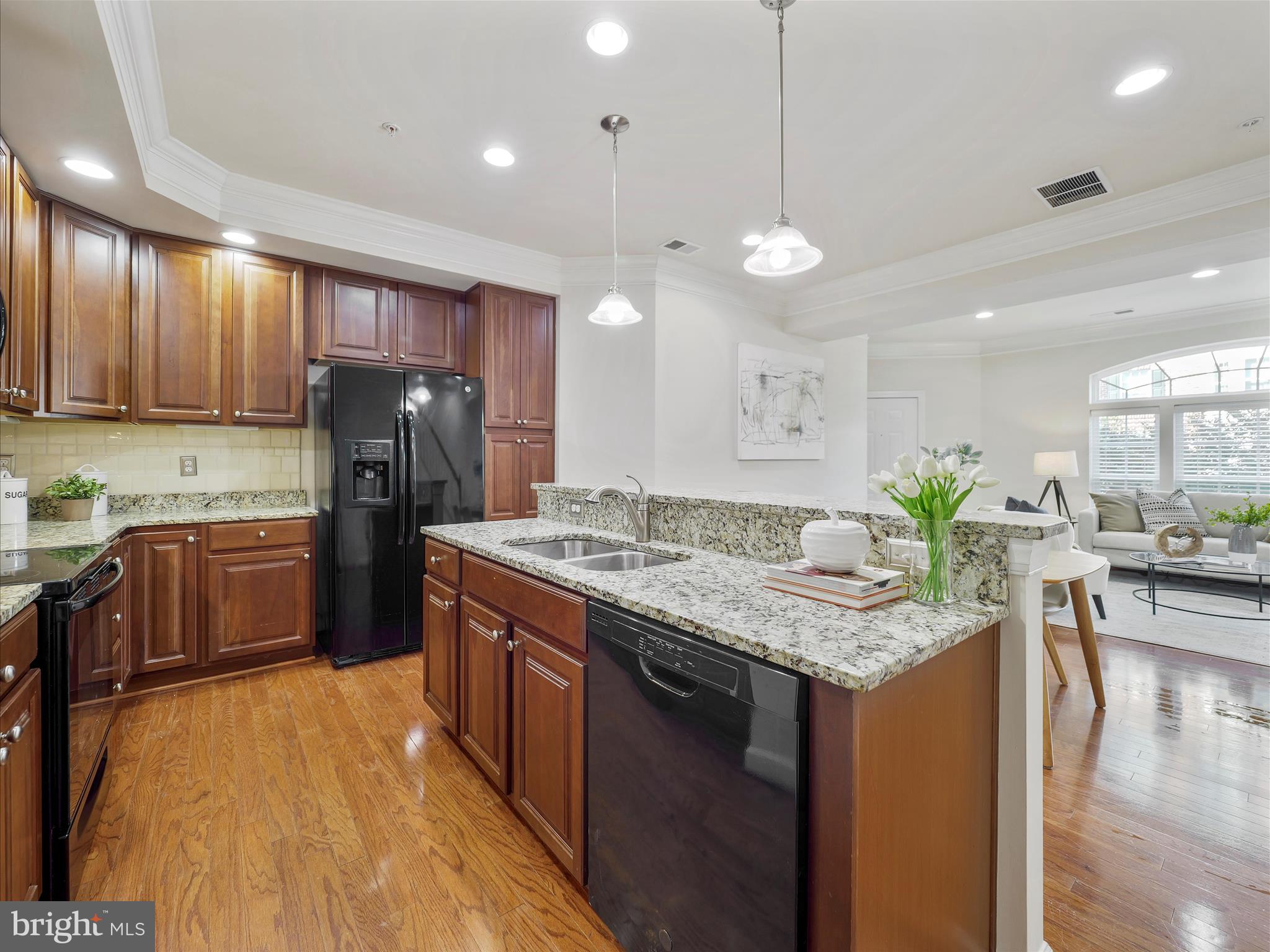 VILLAGES OF URBANA - Residential Lease