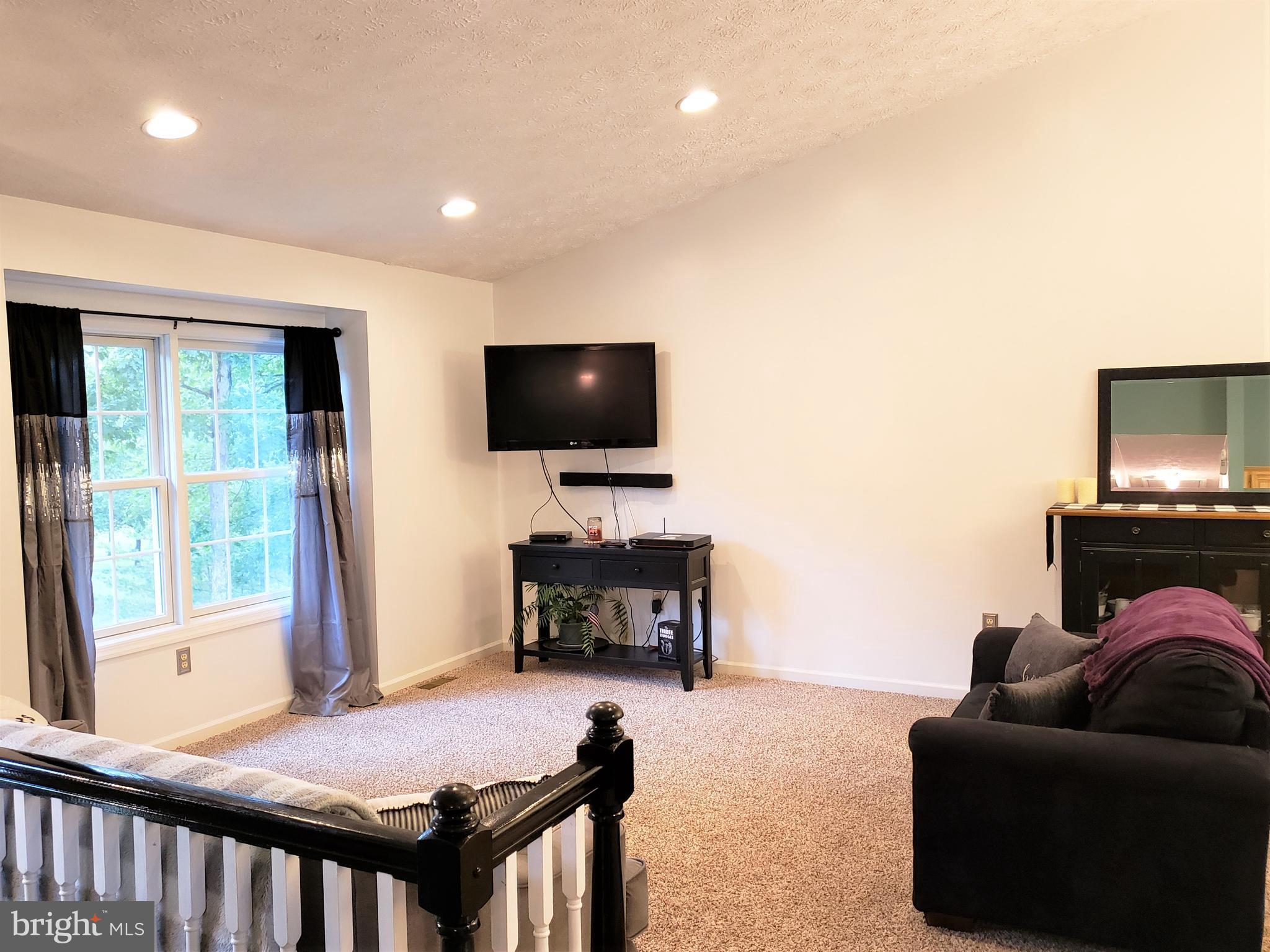 DEERFIELD ESTATES - Residential