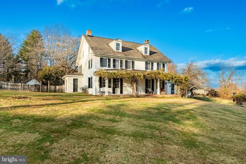 329 IVY MILLS ROAD GLEN MILLS PA 19342