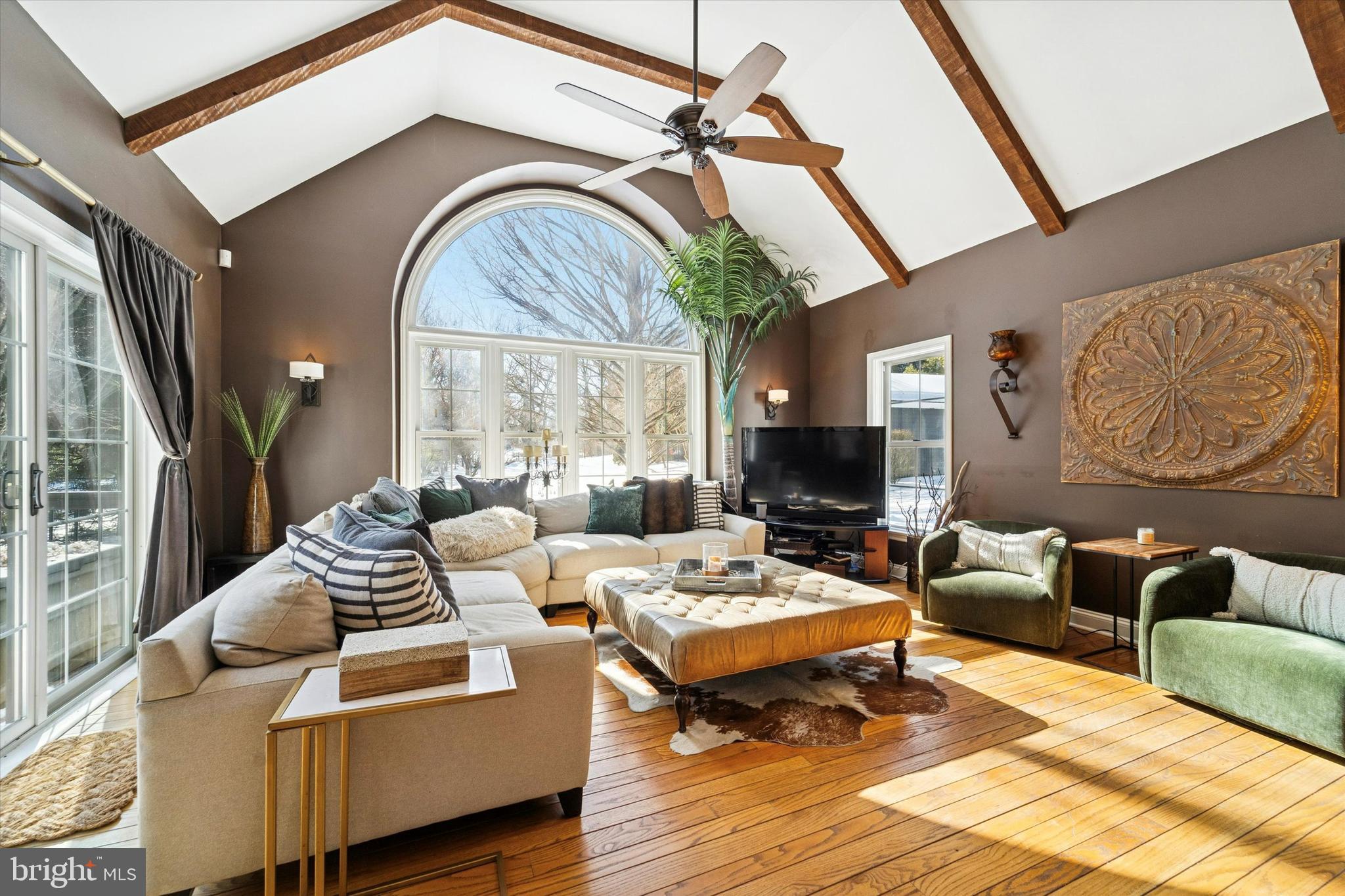 SHADOW OAK - Residential