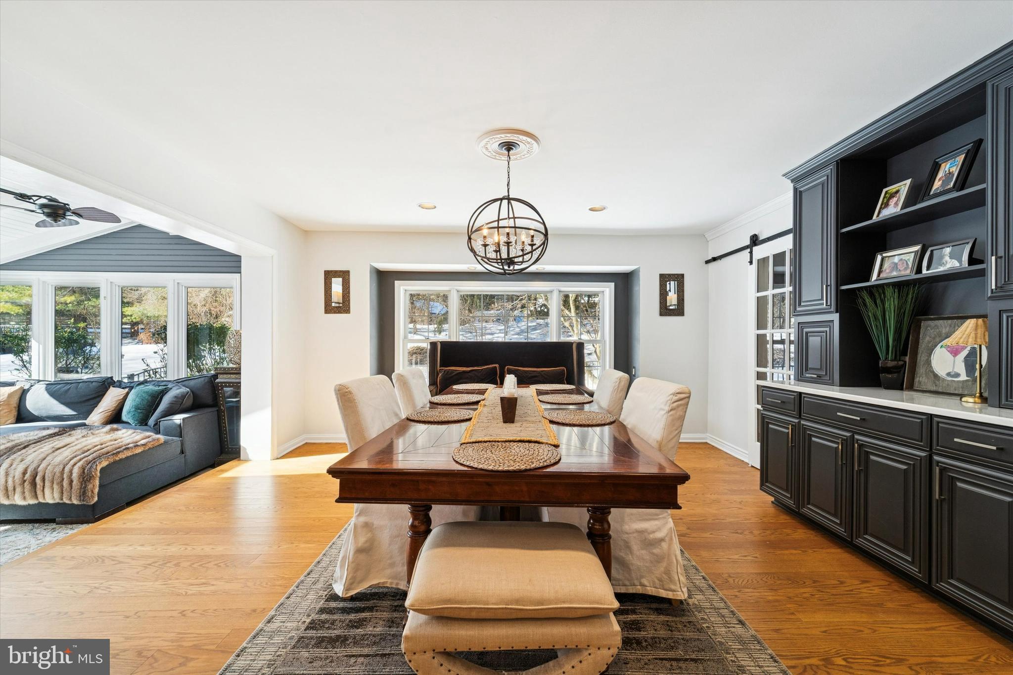 SHADOW OAK - Residential