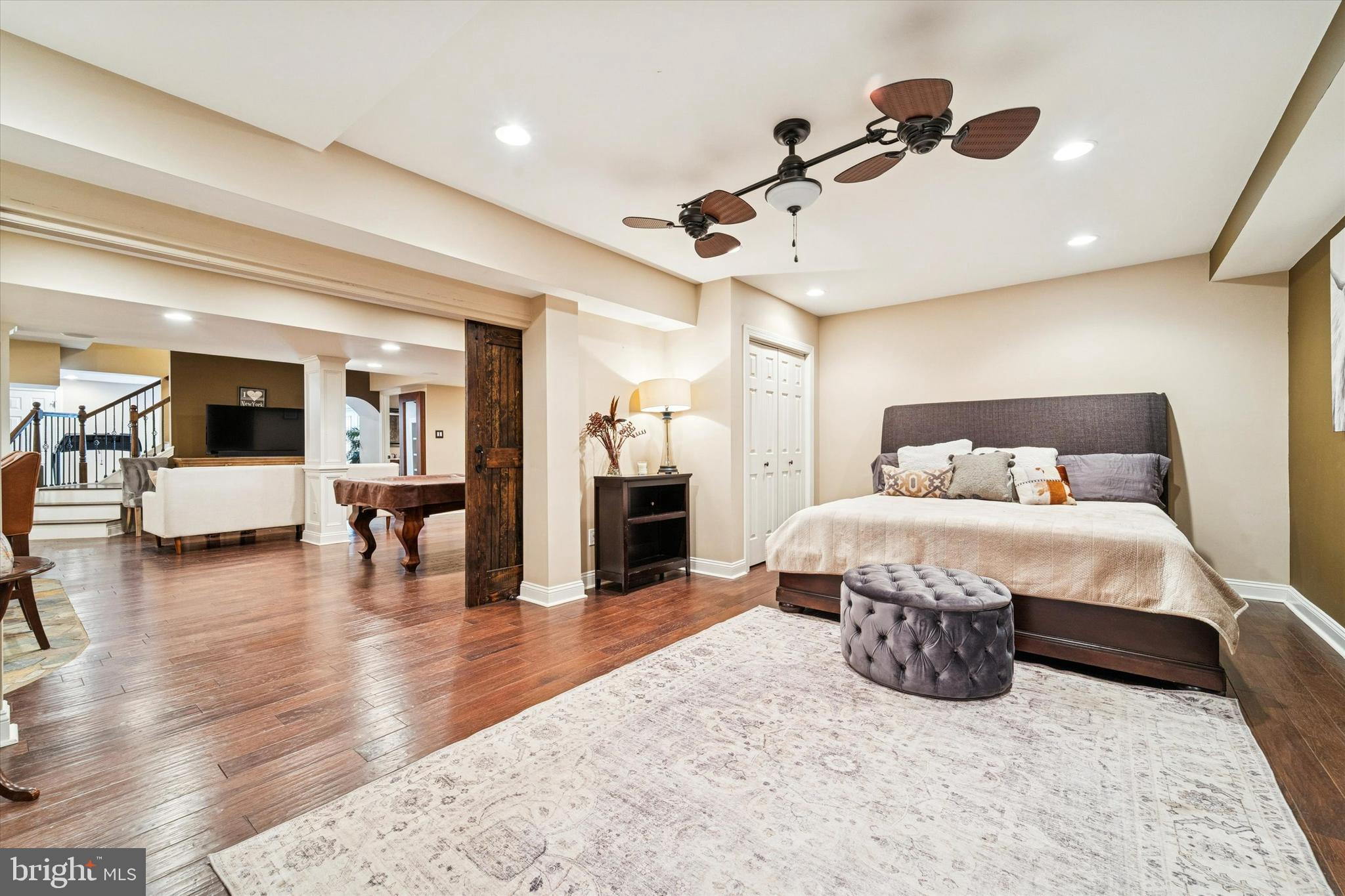 SHADOW OAK - Residential