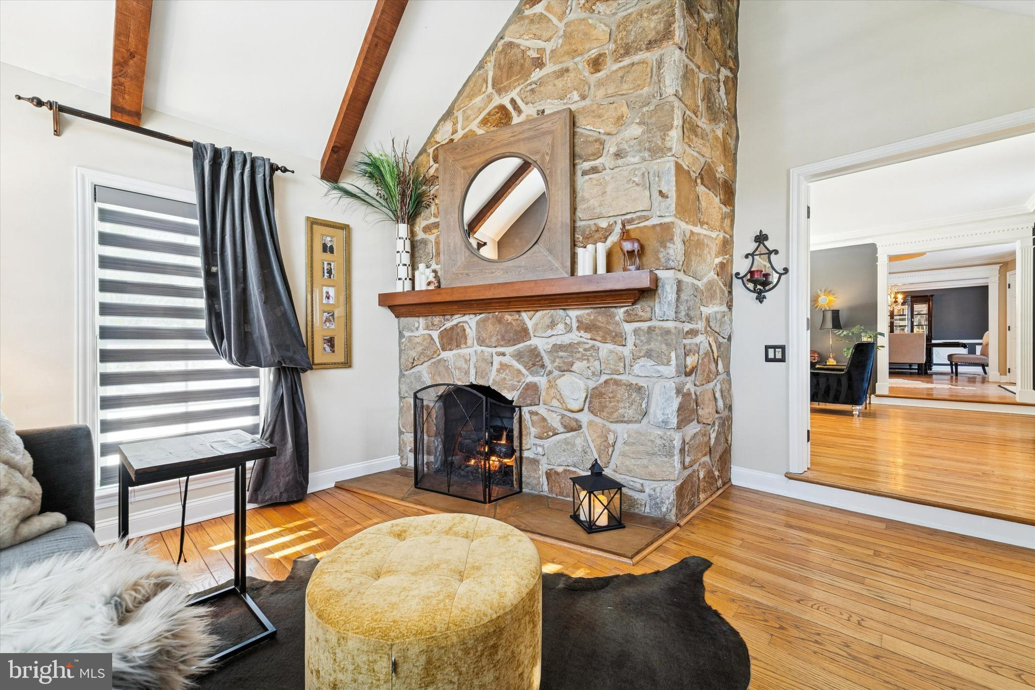 SHADOW OAK - Residential