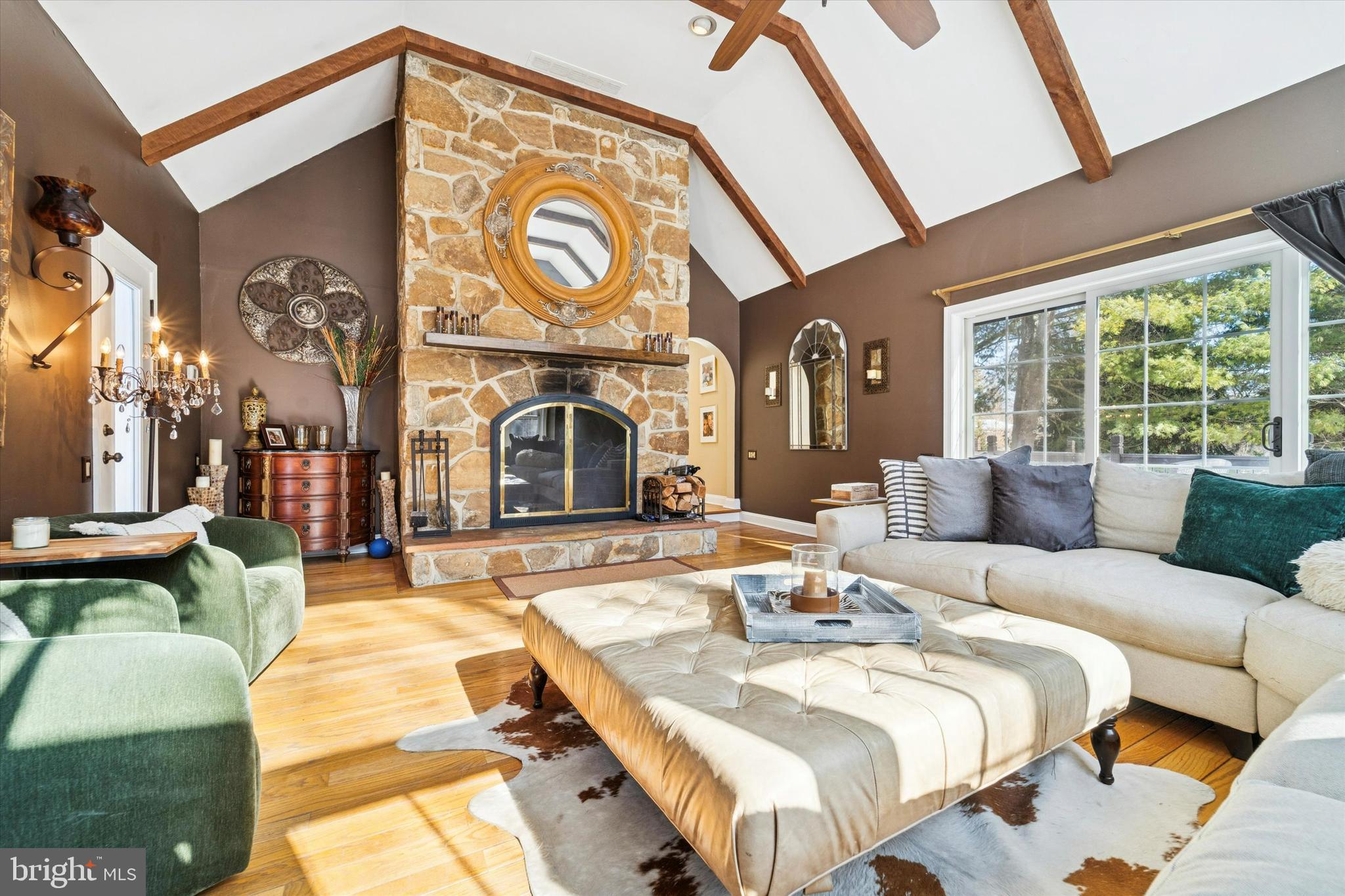 SHADOW OAK - Residential