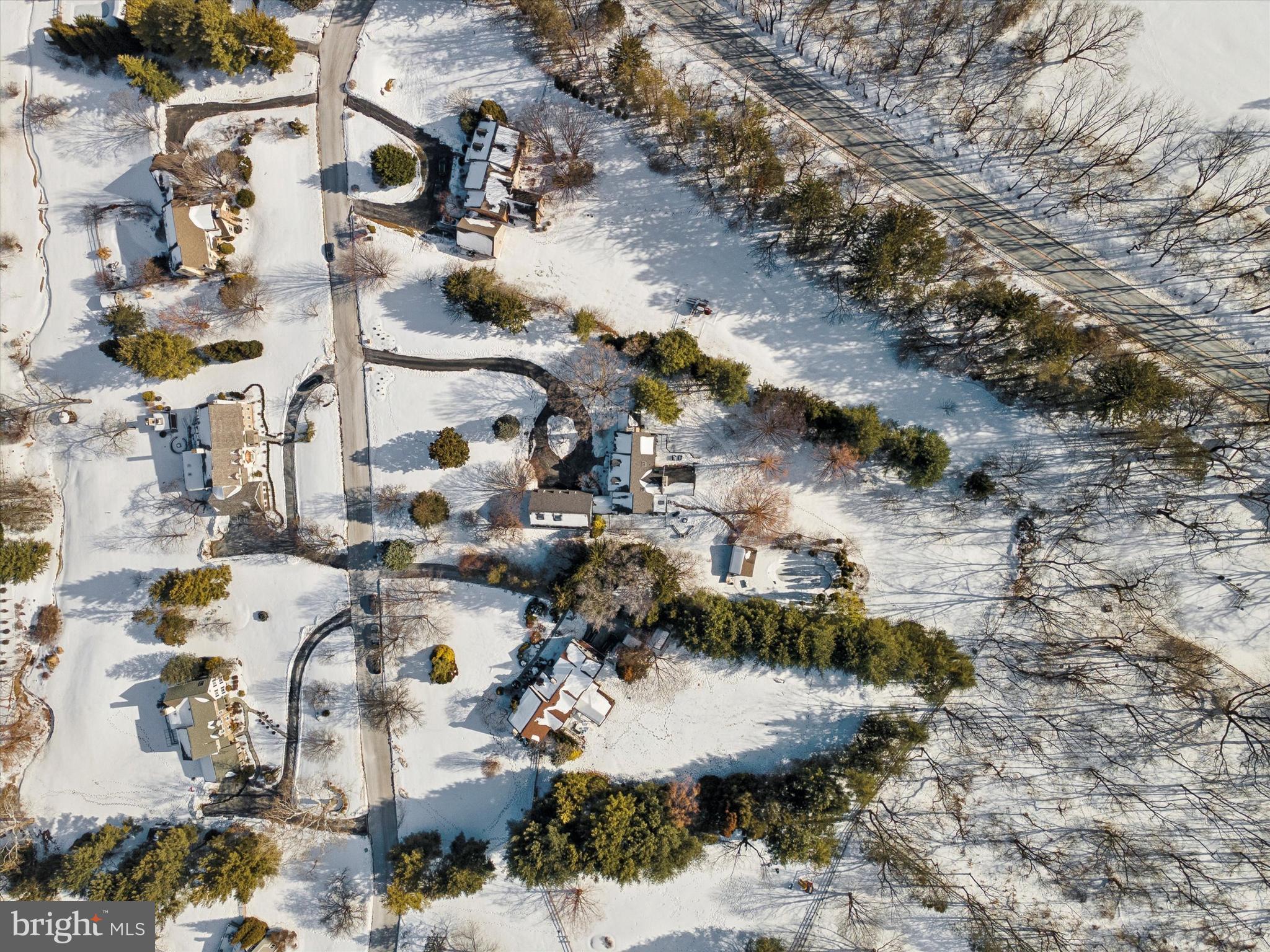 SHADOW OAK - Residential