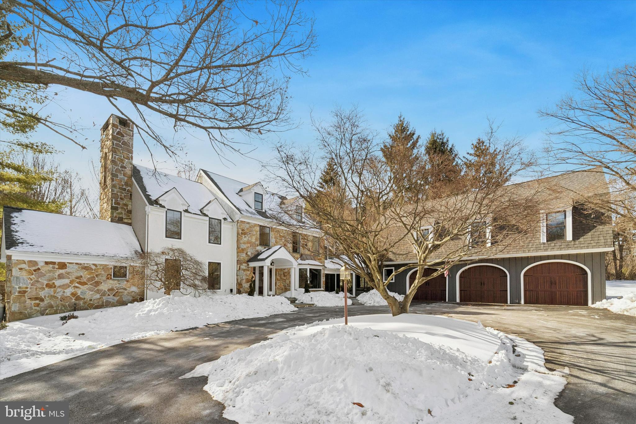 SHADOW OAK - Residential