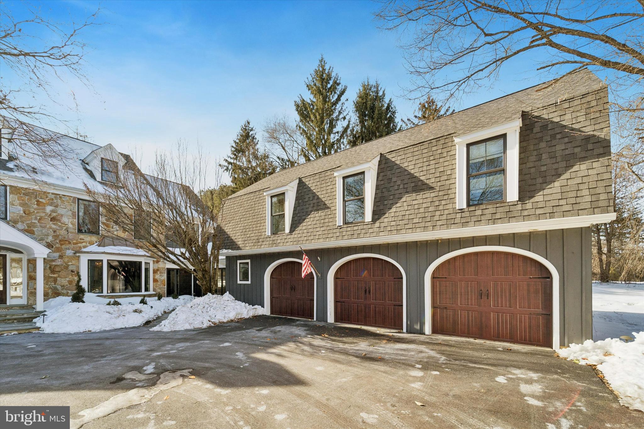 SHADOW OAK - Residential