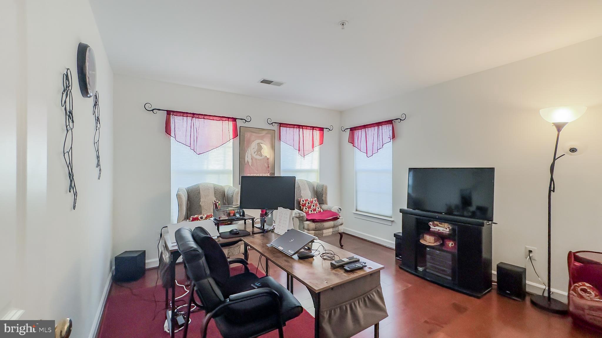 EARNSHAW ESTATES - Residential